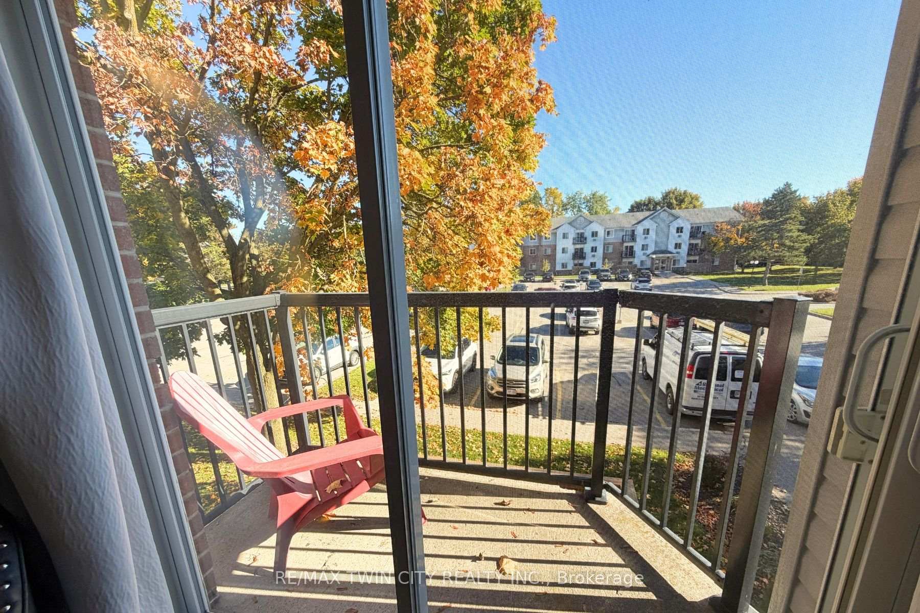 Photo 13 of 276 Eiwo Court, Waterloo, Lexington — HOMEH