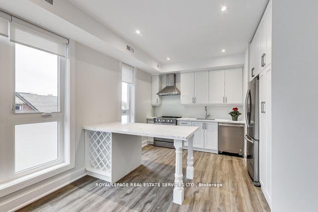 Photo 2 of Unit D, 235 Davenport Road, Toronto, The Annex — HOMEH