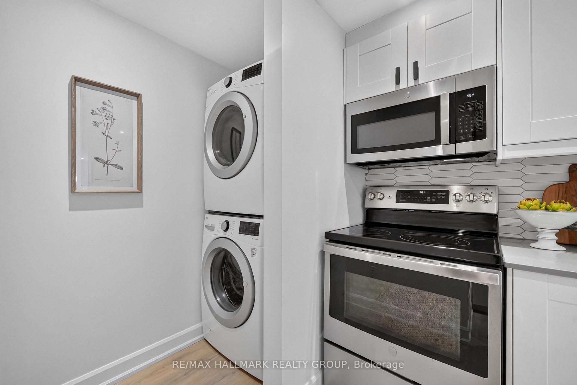Photo 18 of 886 Trojan Avenue, Ottawa, Castle Heights/Rideau High — HOMEH