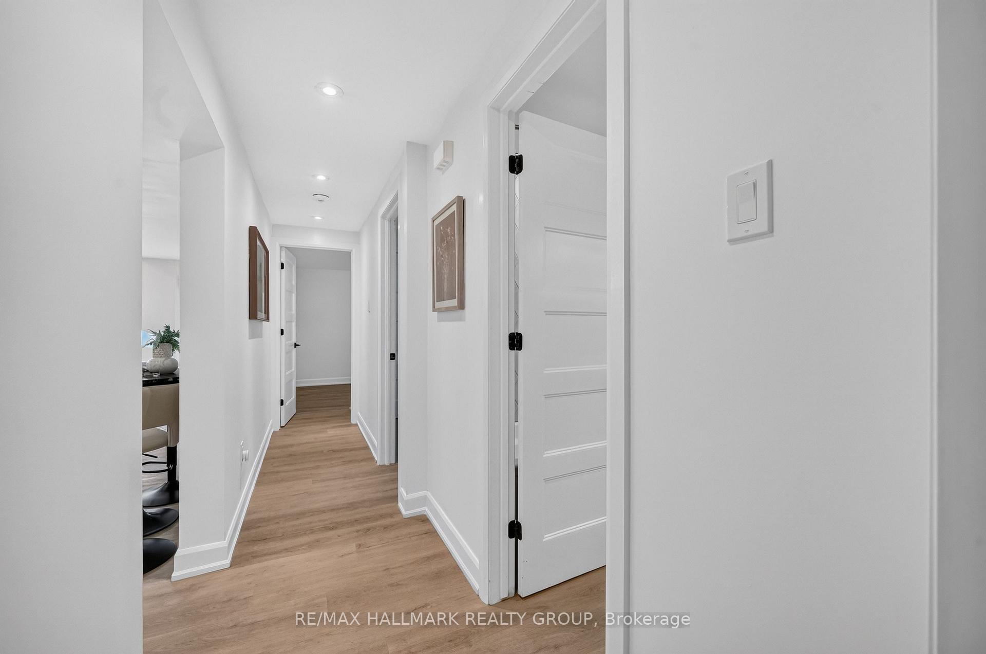Photo 22 of 886 Trojan Avenue, Ottawa, Castle Heights/Rideau High — HOMEH