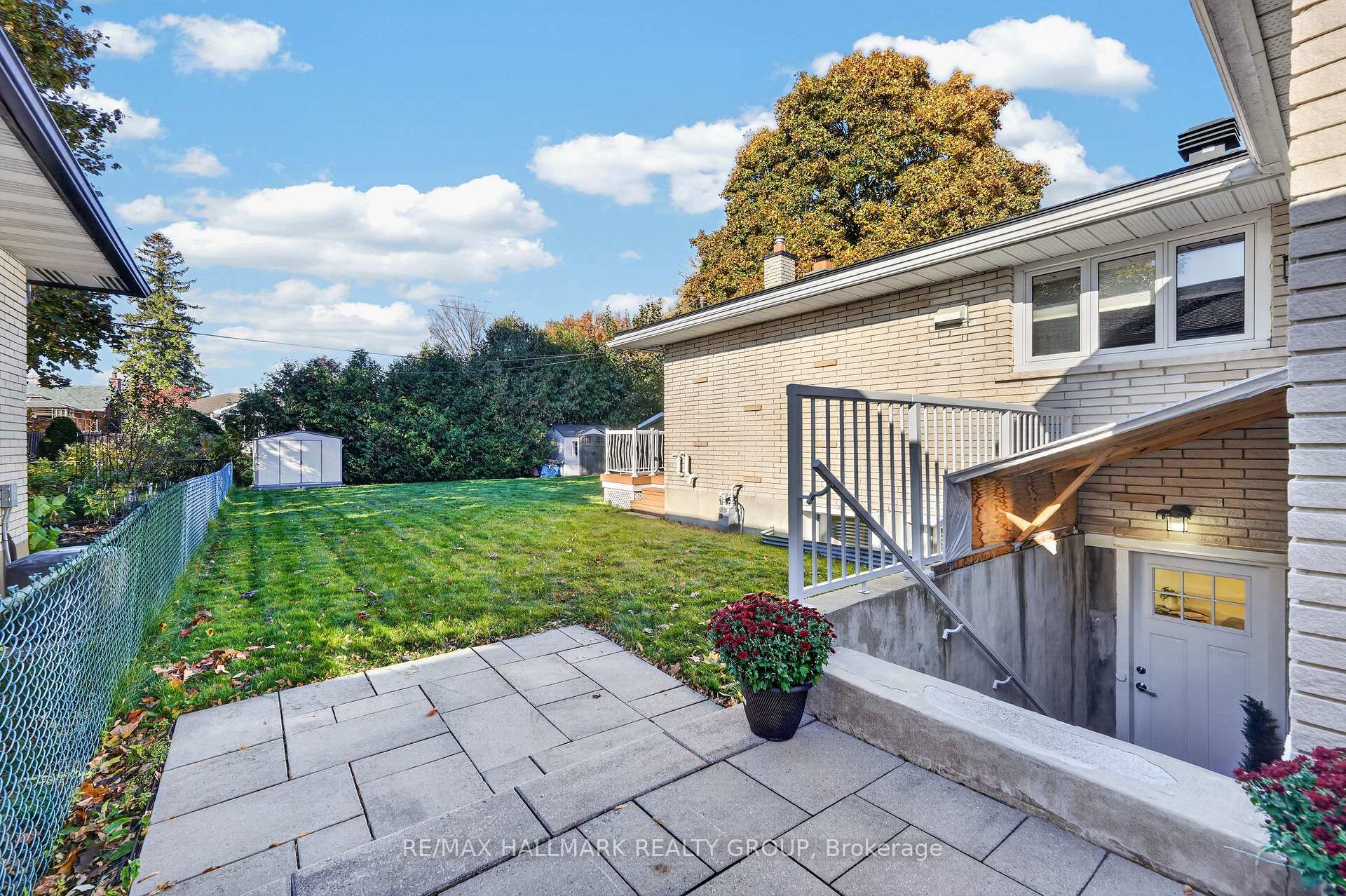 Photo 28 of 886 Trojan Avenue, Ottawa, Castle Heights/Rideau High — HOMEH