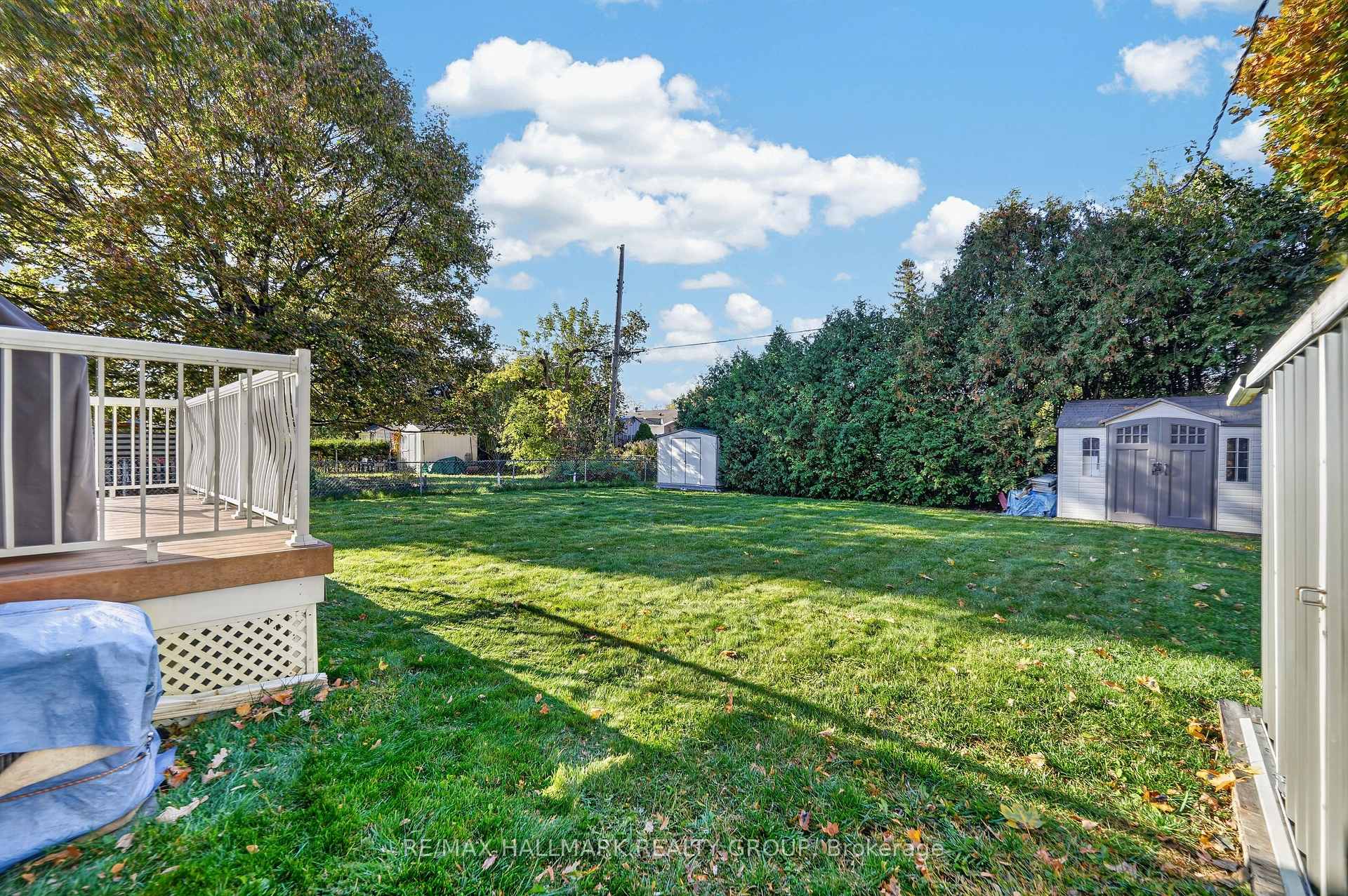 Photo 31 of 886 Trojan Avenue, Ottawa, Castle Heights/Rideau High — HOMEH