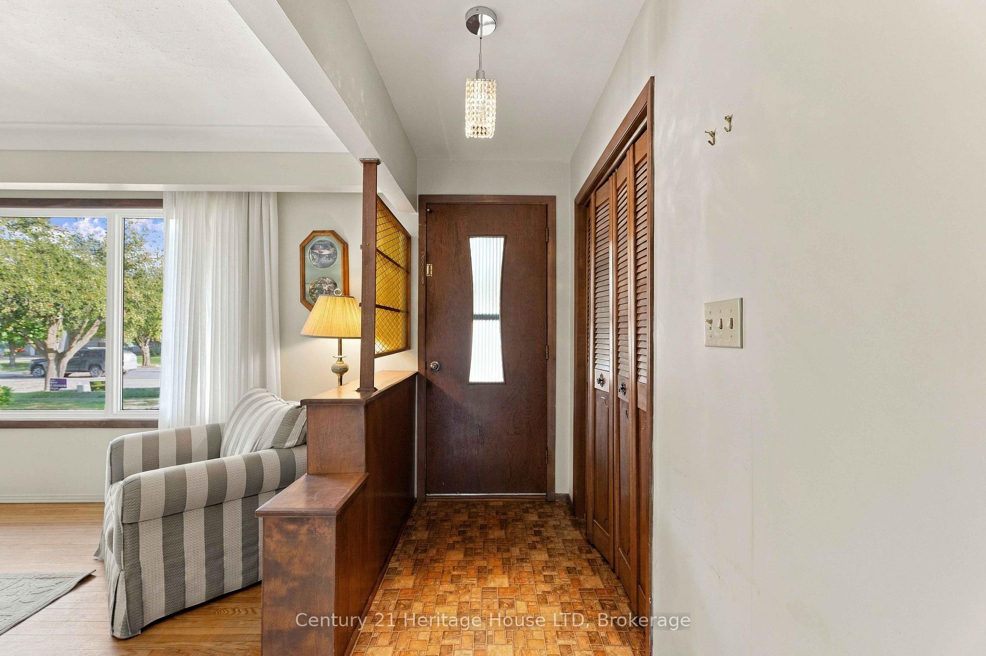 Photo 6 of 4227 Pettit Avenue, Niagara Falls, Morrison — HOMEH