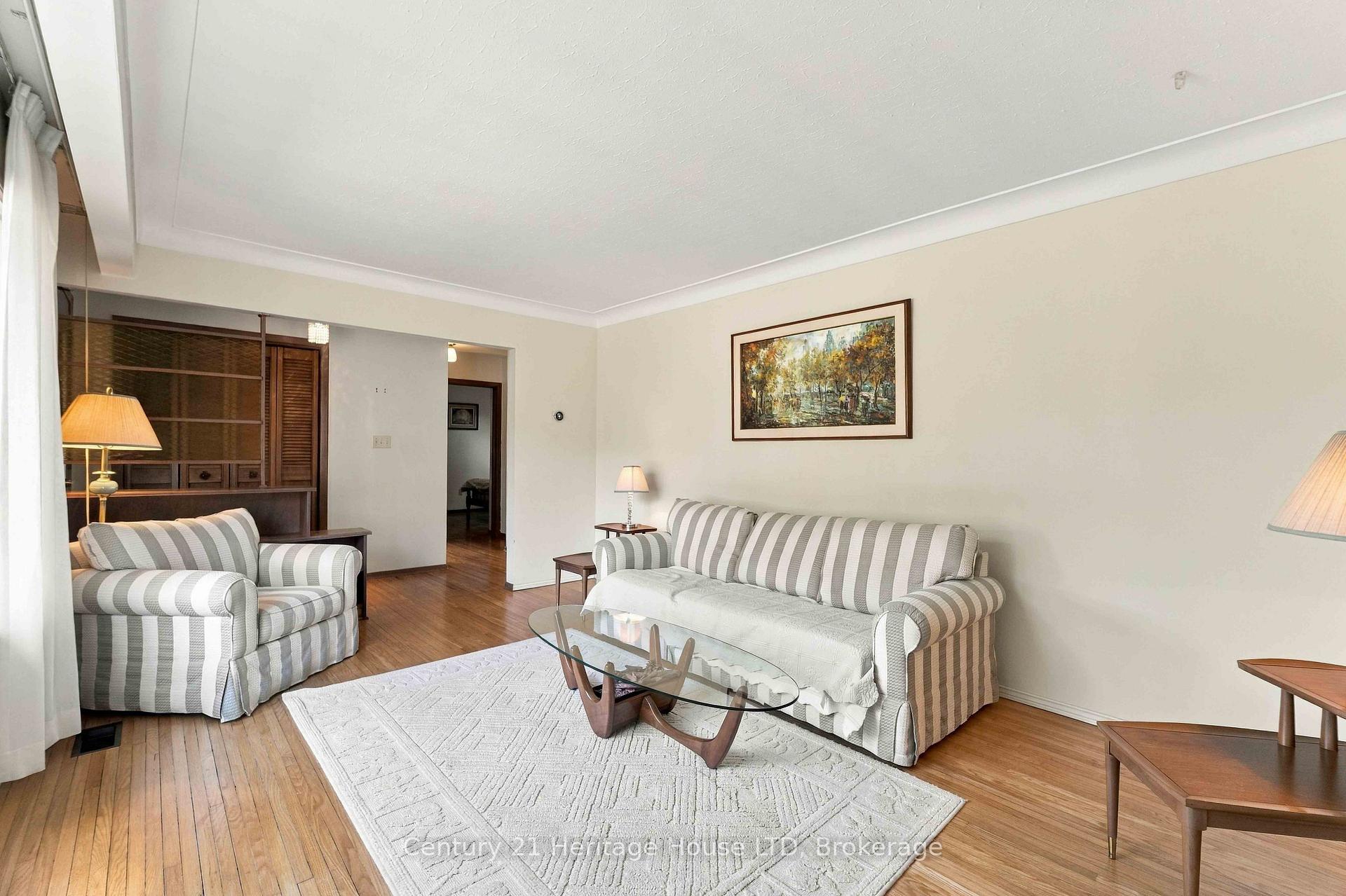 Photo 11 of 4227 Pettit Avenue, Niagara Falls, Morrison — HOMEH