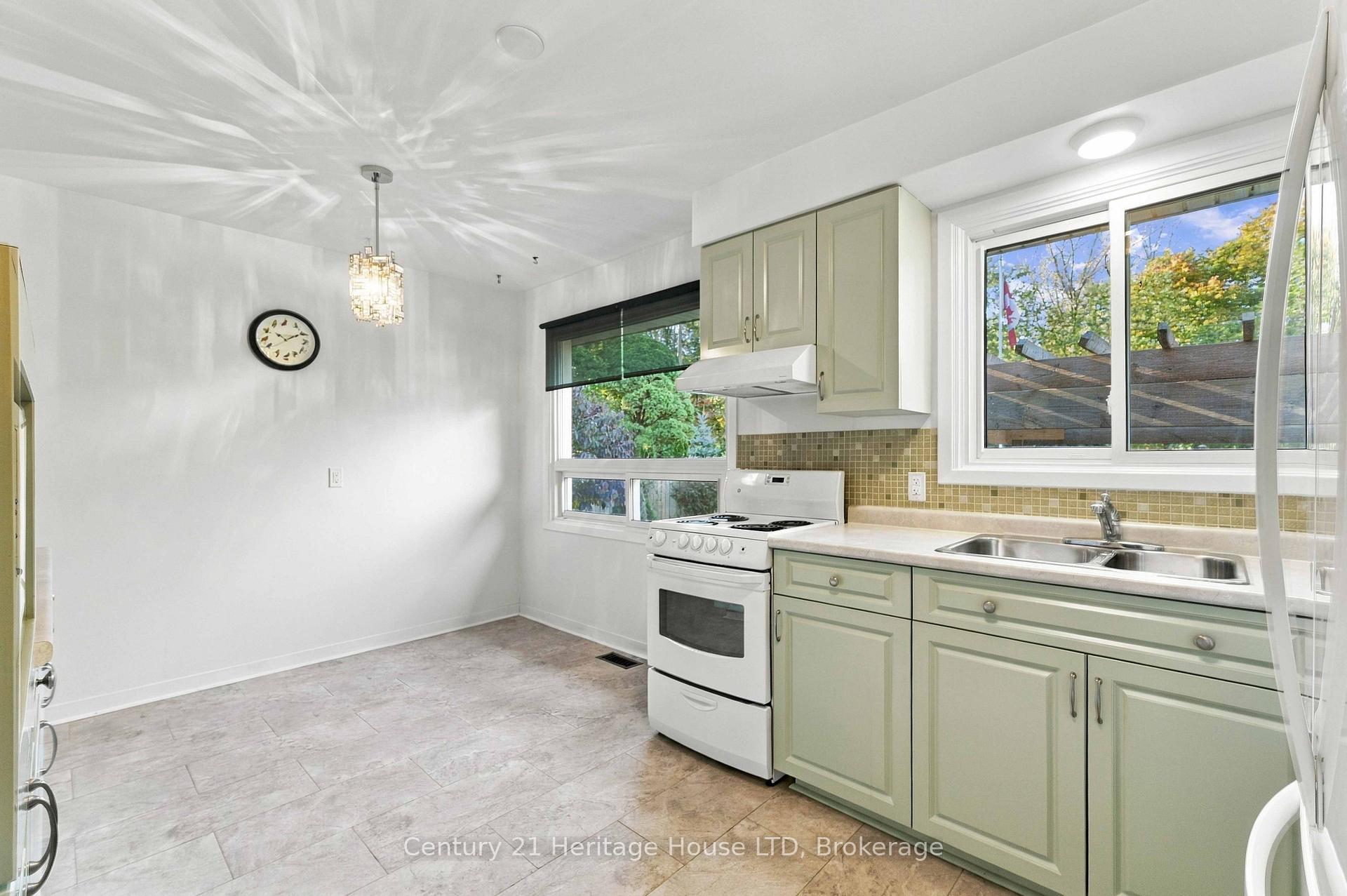Photo 17 of 4227 Pettit Avenue, Niagara Falls, Morrison — HOMEH