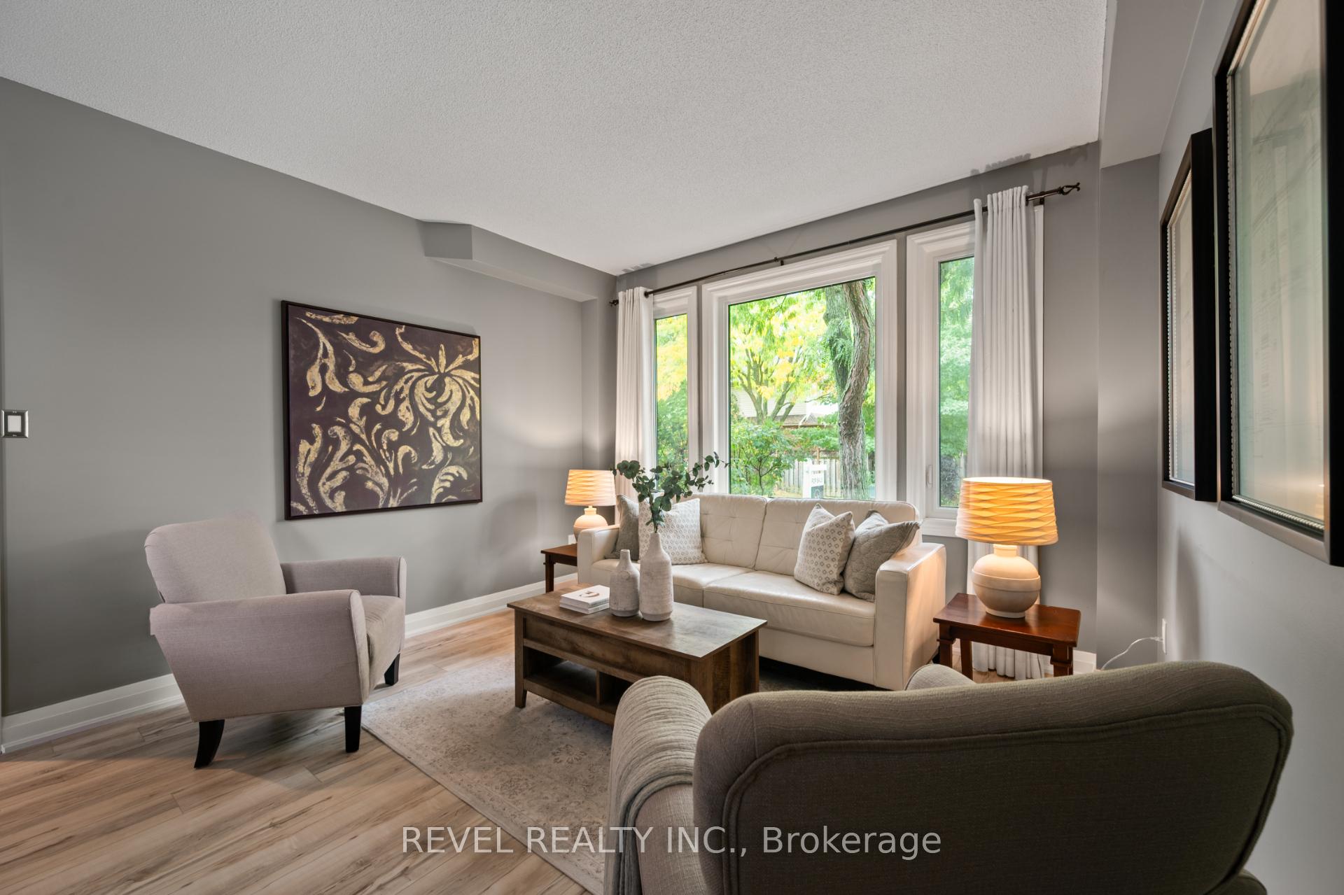Photo 5 of 2154 Woodglen Crescent, Burlington, Orchard — HOMEH