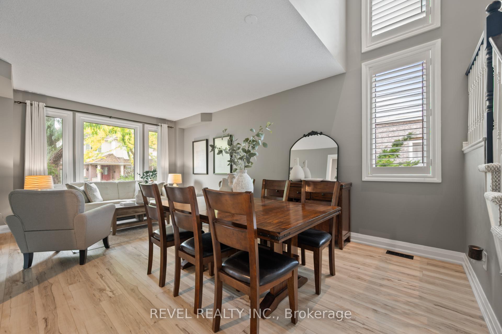 Photo 7 of 2154 Woodglen Crescent, Burlington, Orchard — HOMEH