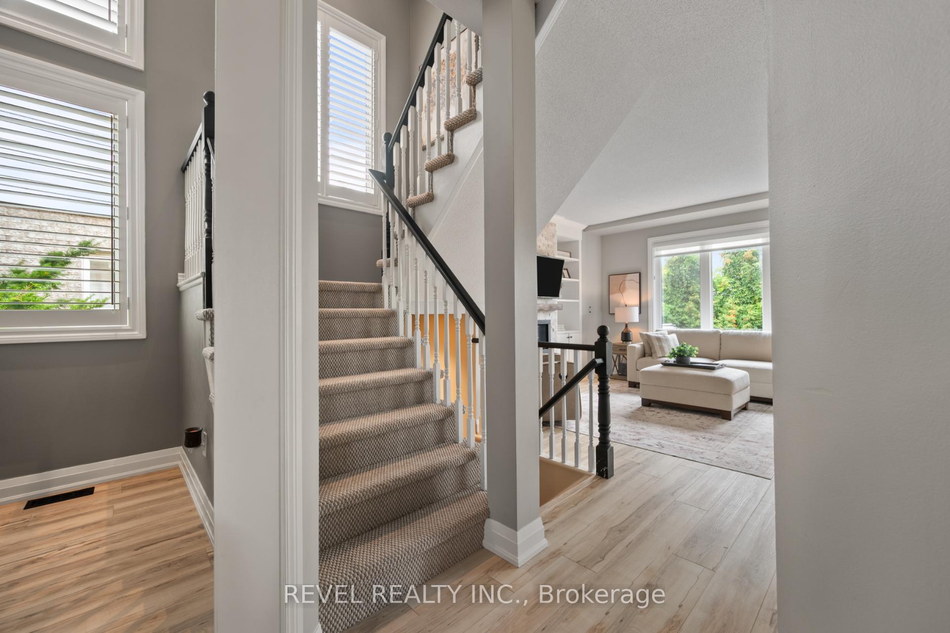 Photo 8 of 2154 Woodglen Crescent, Burlington, Orchard — HOMEH