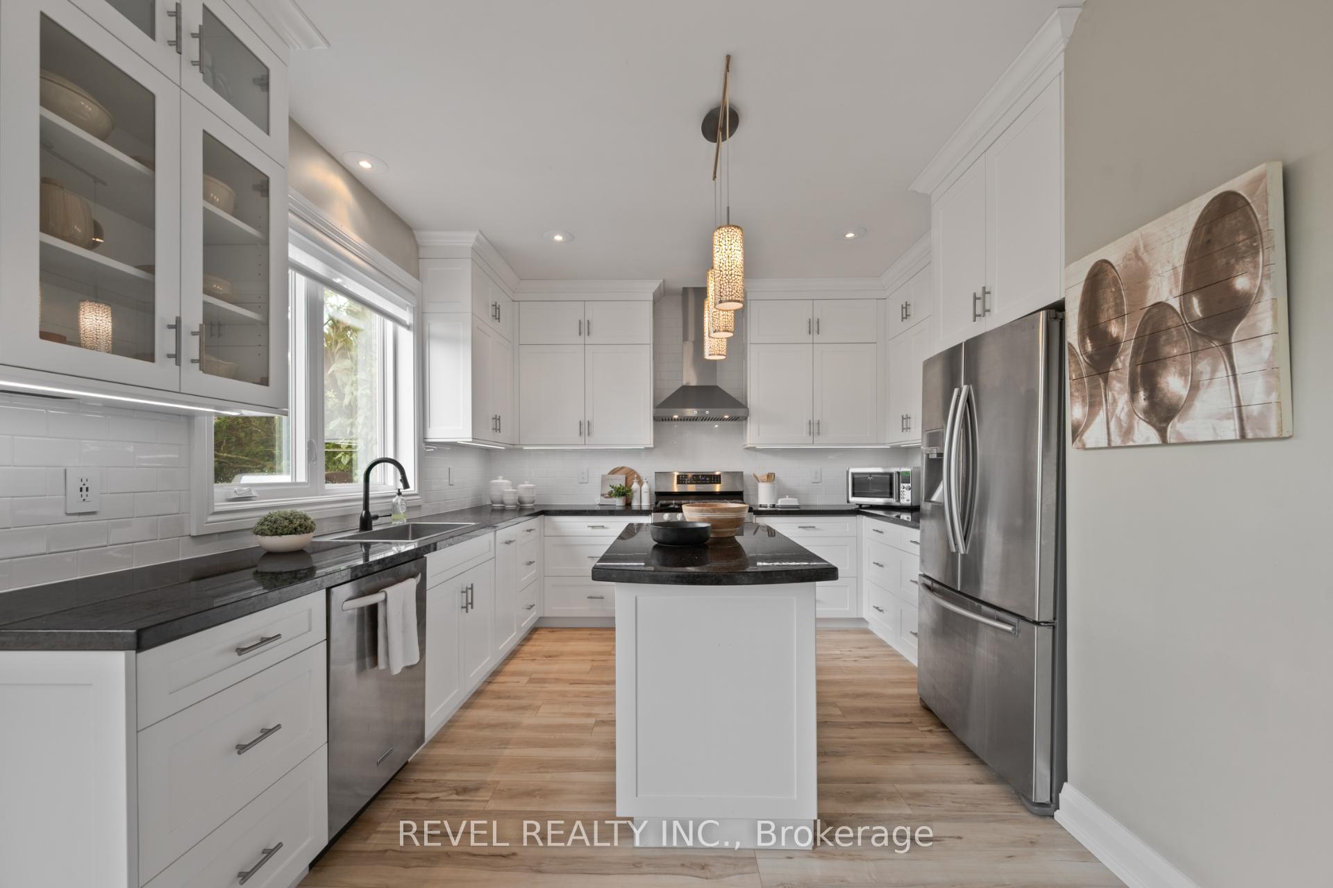 Photo 13 of 2154 Woodglen Crescent, Burlington, Orchard — HOMEH