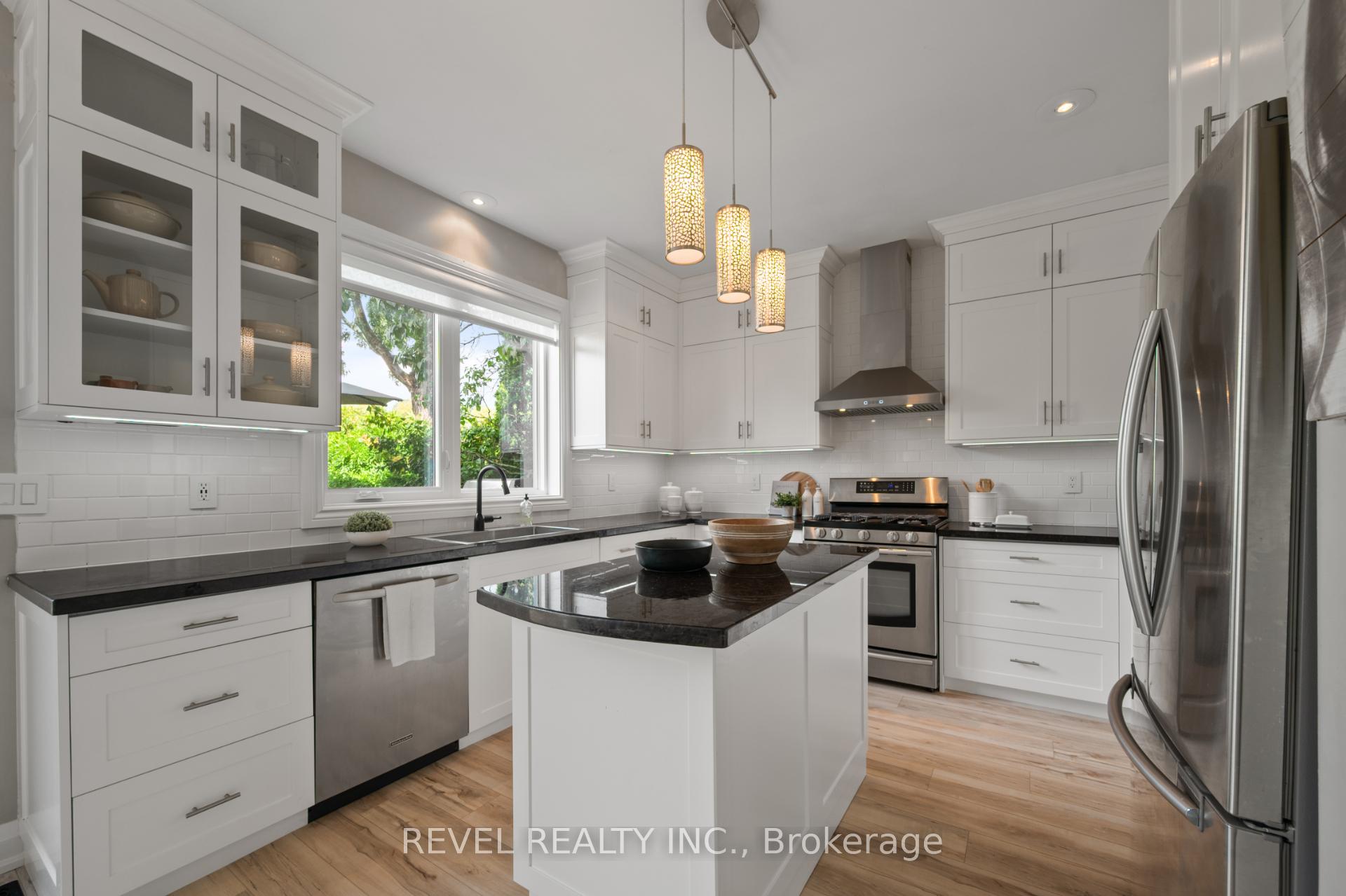 Photo 14 of 2154 Woodglen Crescent, Burlington, Orchard — HOMEH