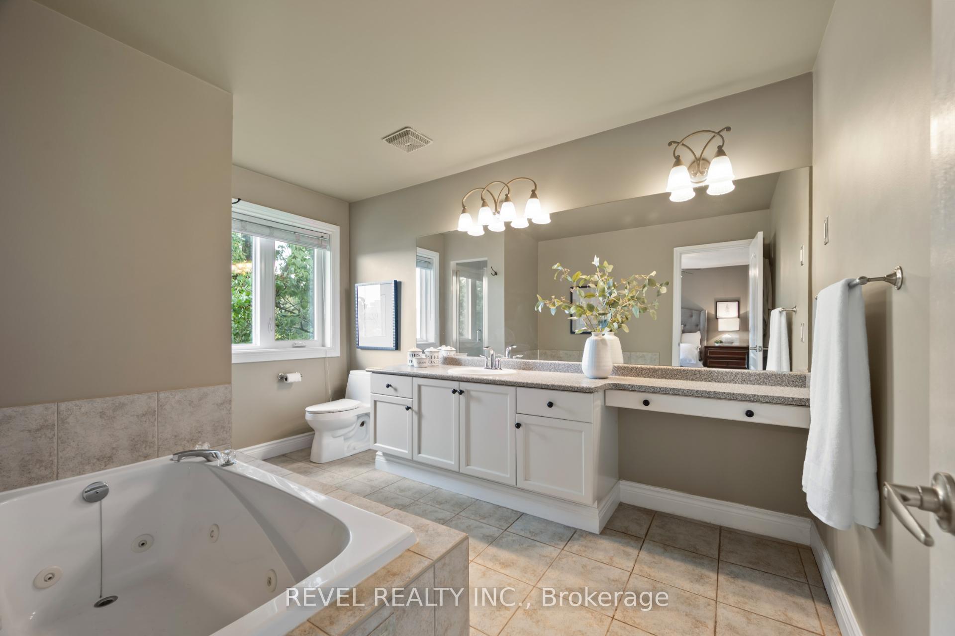 Photo 22 of 2154 Woodglen Crescent, Burlington, Orchard — HOMEH