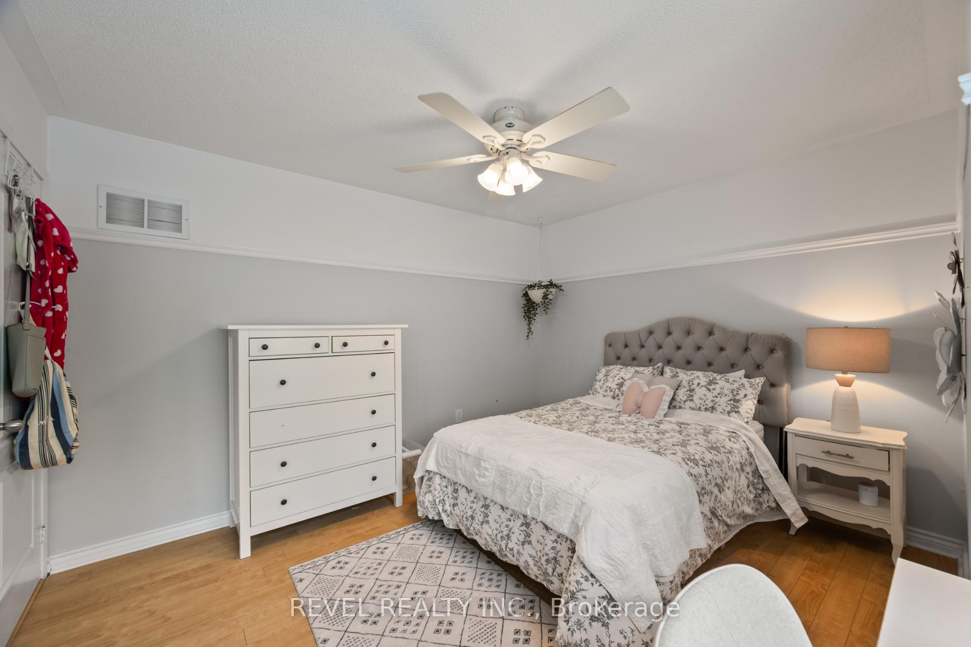 Photo 28 of 2154 Woodglen Crescent, Burlington, Orchard — HOMEH
