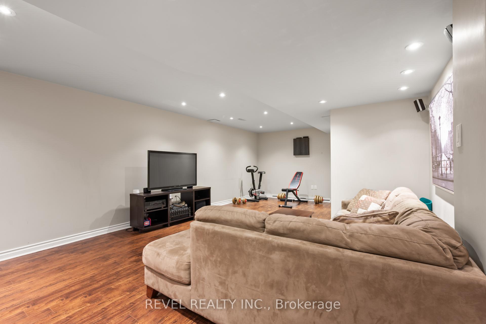 Photo 40 of 2154 Woodglen Crescent, Burlington, Orchard — HOMEH