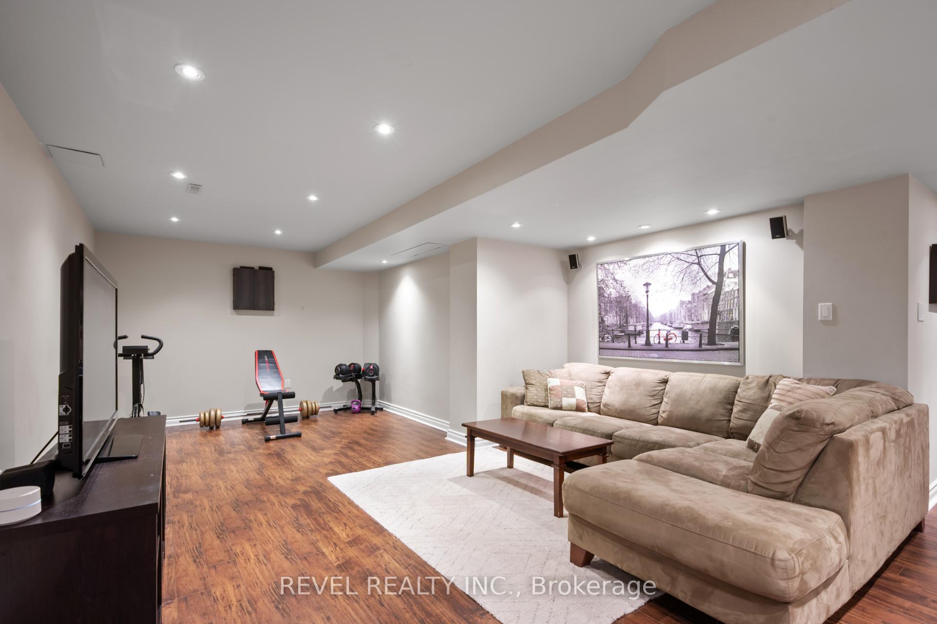 Photo 41 of 2154 Woodglen Crescent, Burlington, Orchard — HOMEH