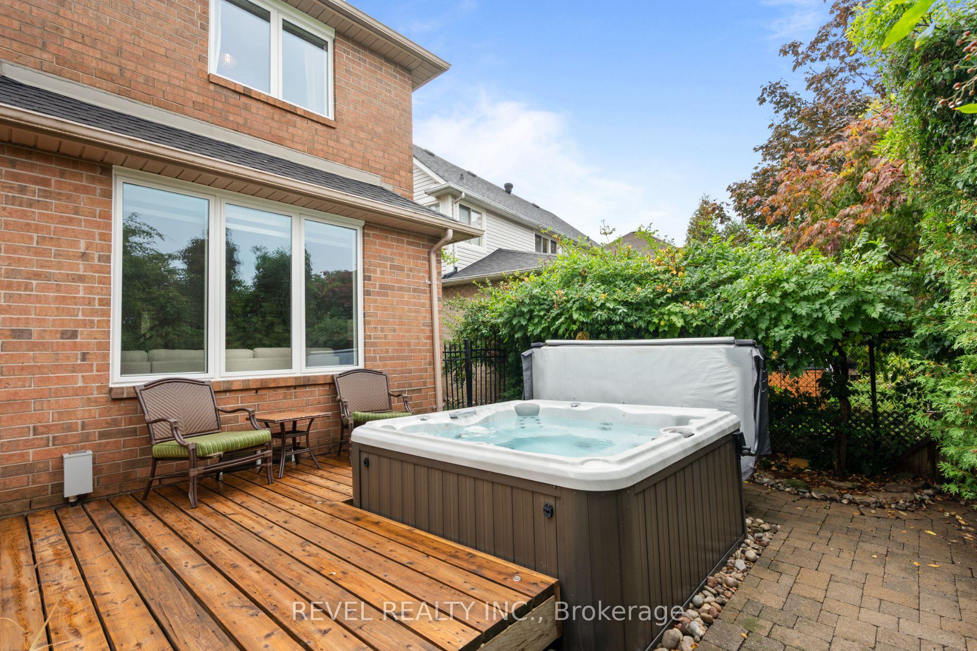 Photo 48 of 2154 Woodglen Crescent, Burlington, Orchard — HOMEH