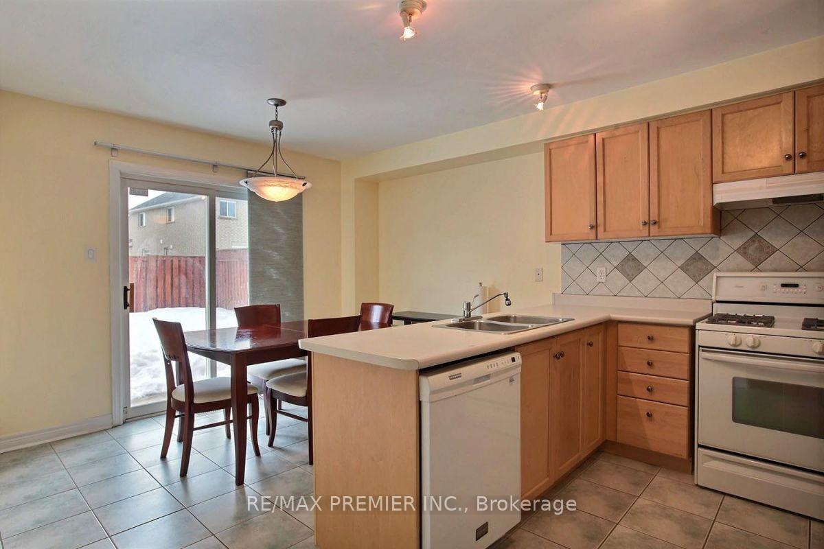 Photo 7 of 326 John Deisman Boulevard, Vaughan, Vellore Village — HOMEH