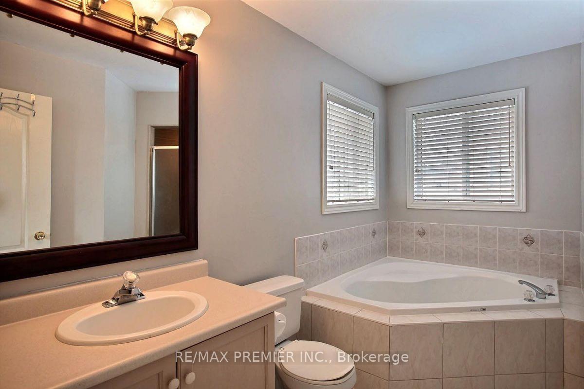 Photo 8 of 326 John Deisman Boulevard, Vaughan, Vellore Village — HOMEH