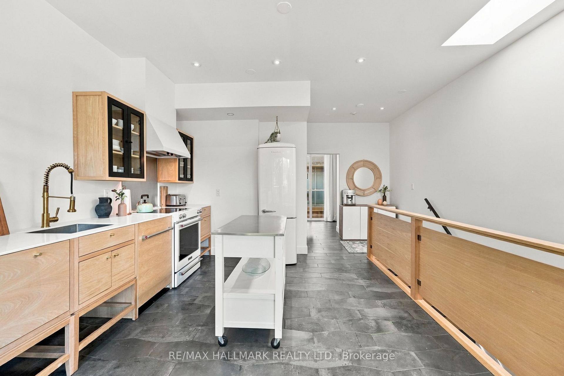 Photo 5 of Unit 3, 48 Boston Avenue, Toronto, South Riverdale — HOMEH