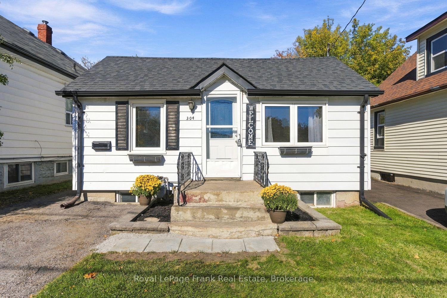 Photo 1 of 304 Pine Avenue, Oshawa, Vanier — HOMEH
