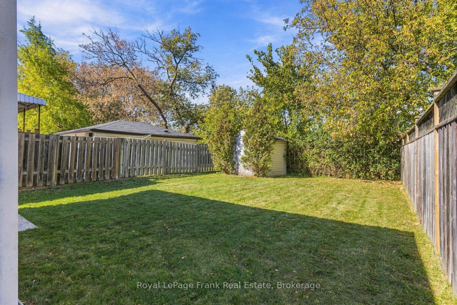 Photo 21 of 304 Pine Avenue, Oshawa, Vanier — HOMEH