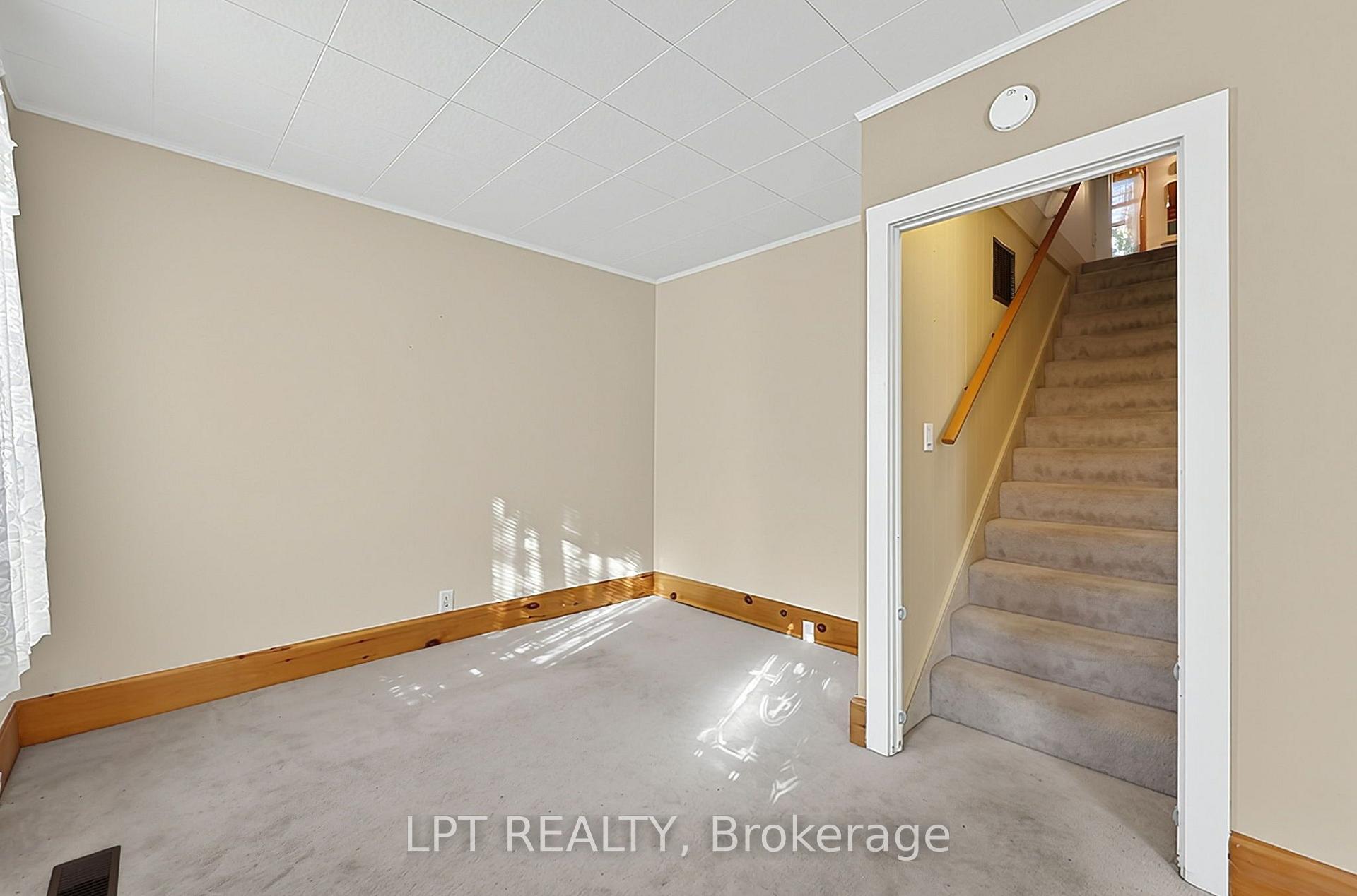 Photo 7 of 190 Winewood Avenue W, Gravenhurst, Muskoka (S) — HOMEH
