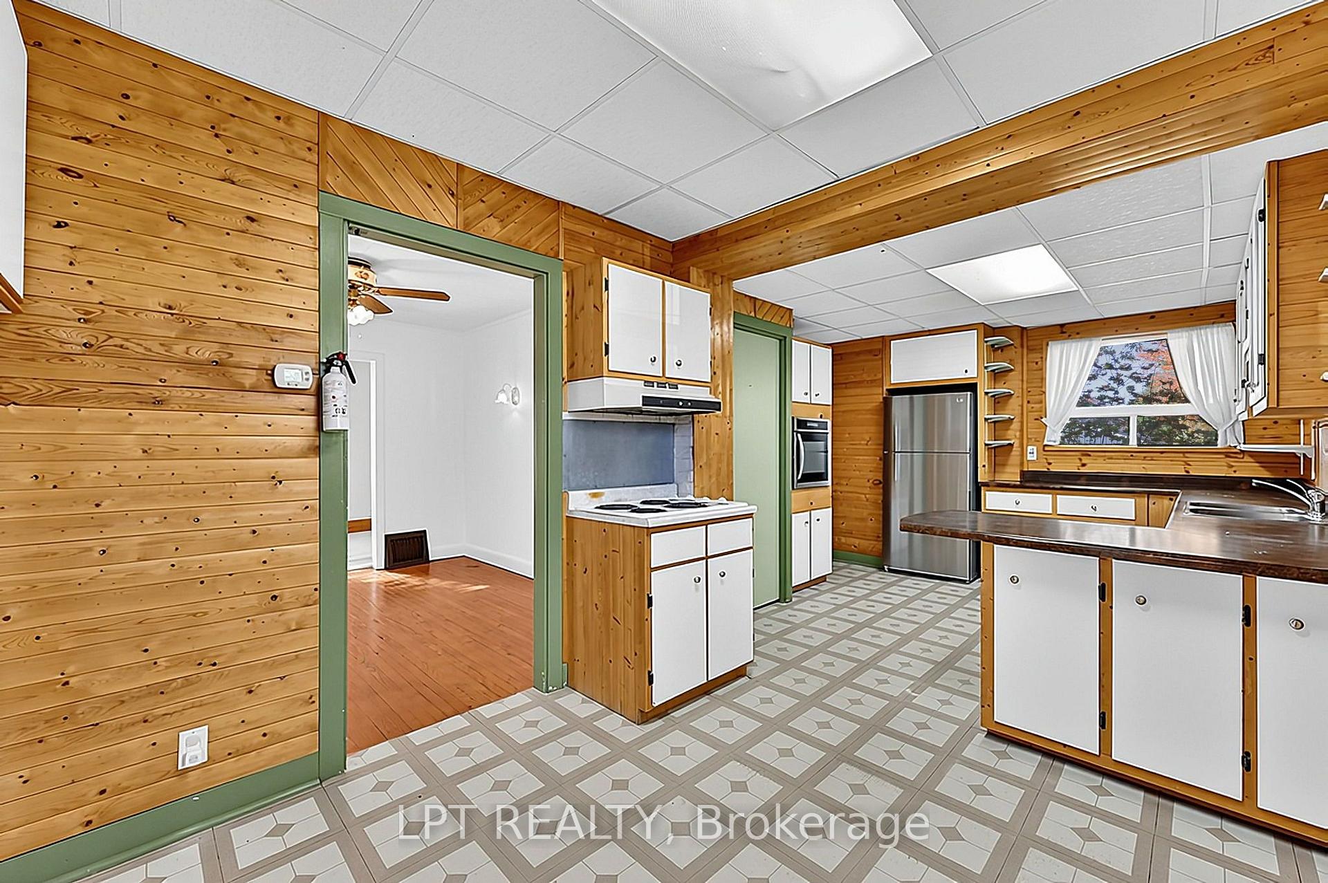 Photo 19 of 190 Winewood Avenue W, Gravenhurst, Muskoka (S) — HOMEH