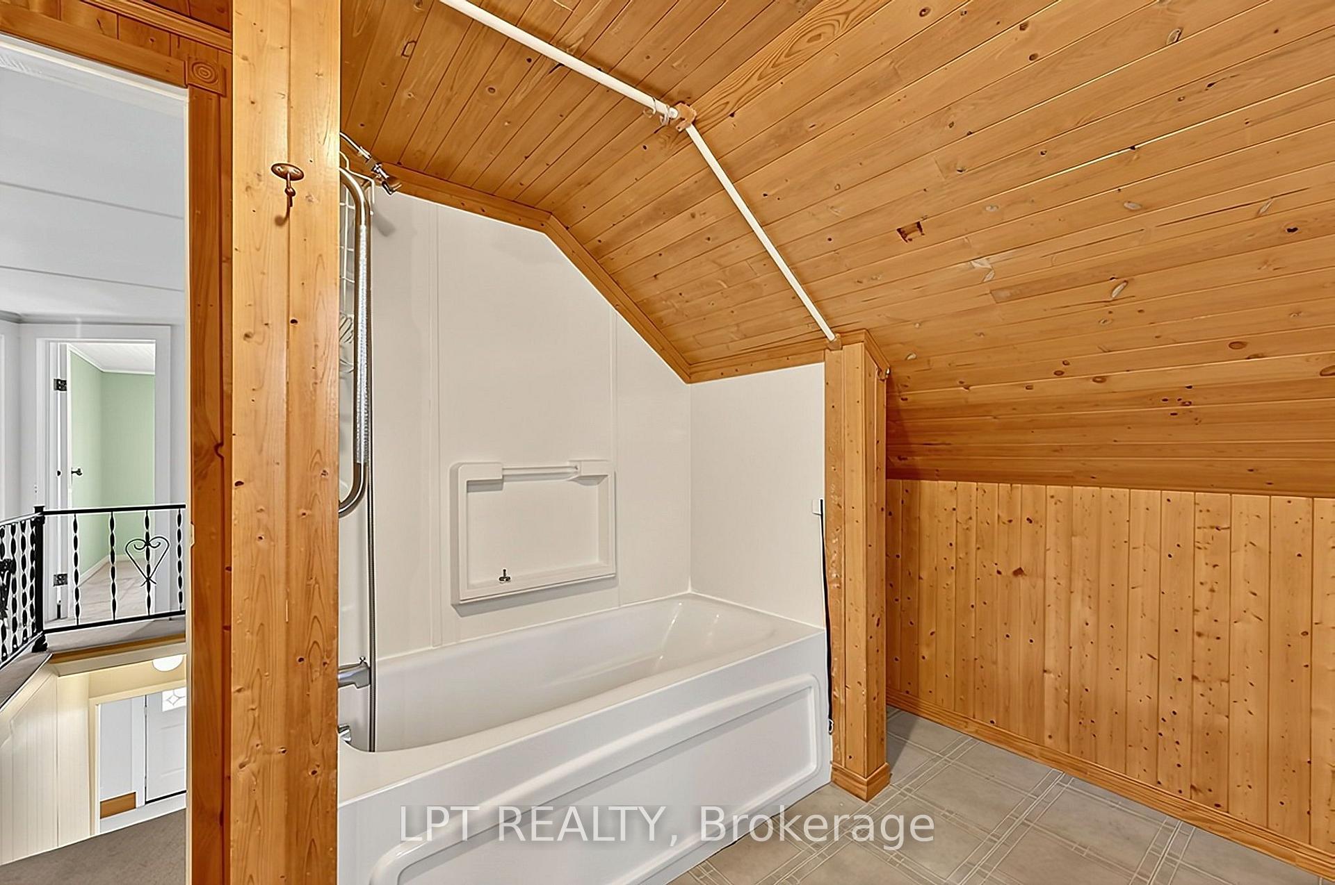 Photo 39 of 190 Winewood Avenue W, Gravenhurst, Muskoka (S) — HOMEH