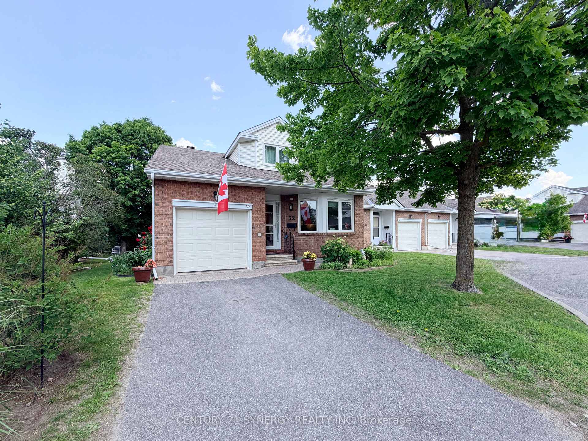 Photo 2 of Unit 16, 32 Innesbrook Court, Ottawa, Stittsville (Central) — HOMEH
