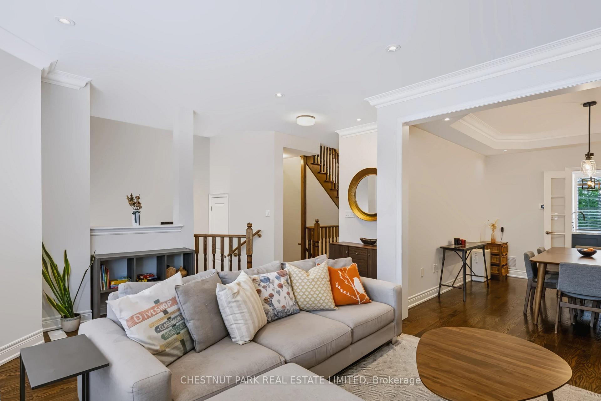 Photo 5 of 69 Bloorview Place, North York, Don Valley Village — HOMEH