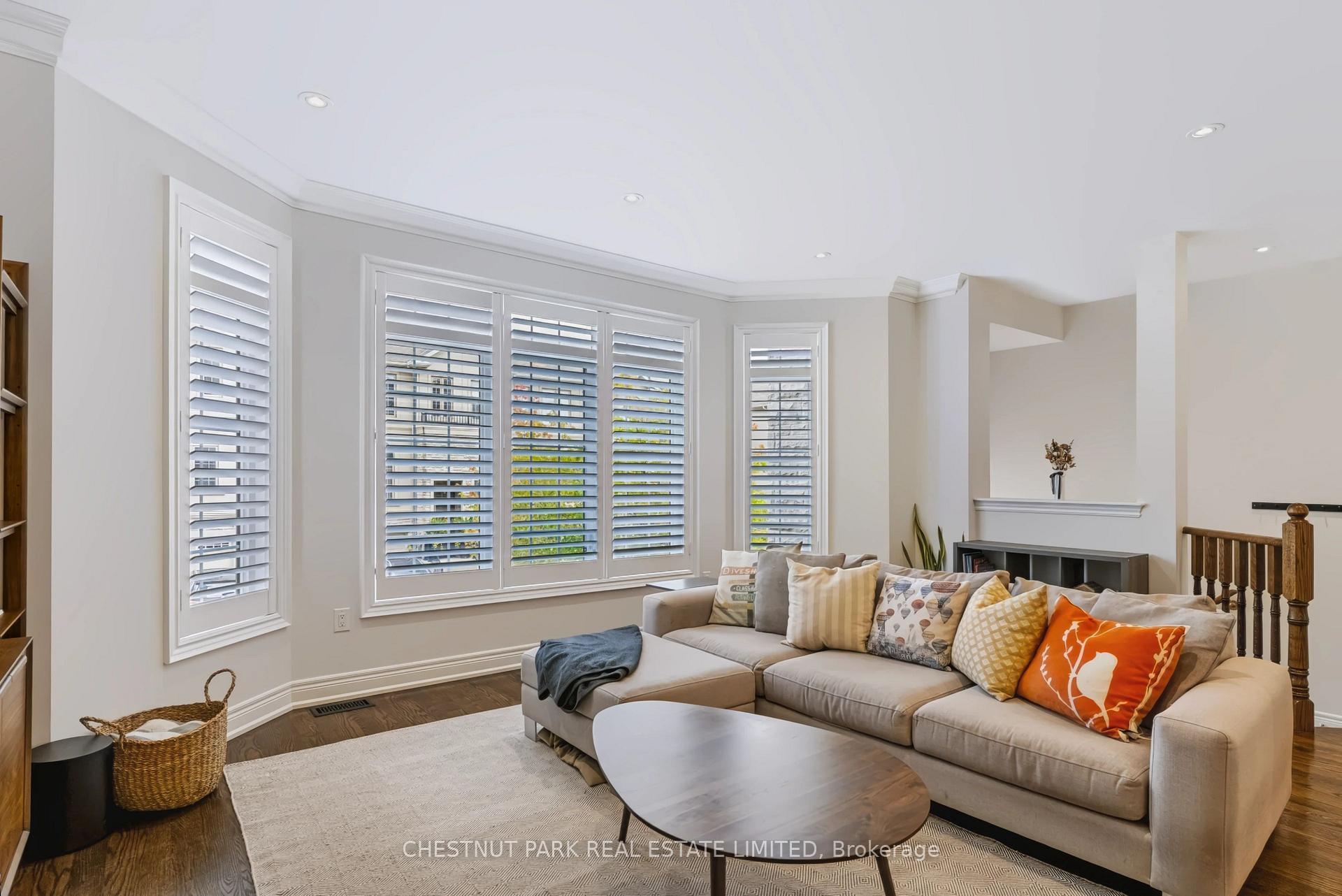 Photo 6 of 69 Bloorview Place, North York, Don Valley Village — HOMEH