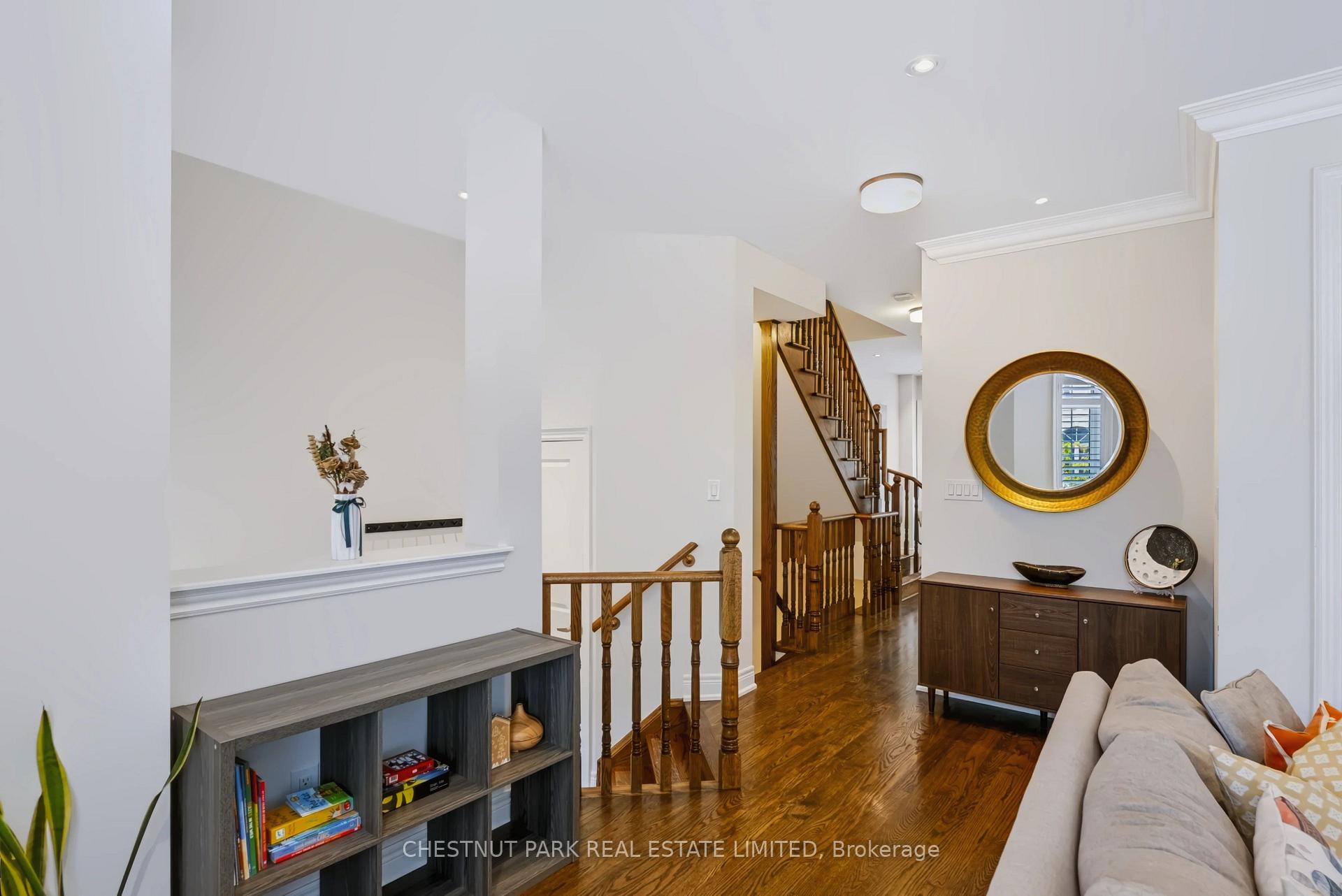 Photo 15 of 69 Bloorview Place, North York, Don Valley Village — HOMEH