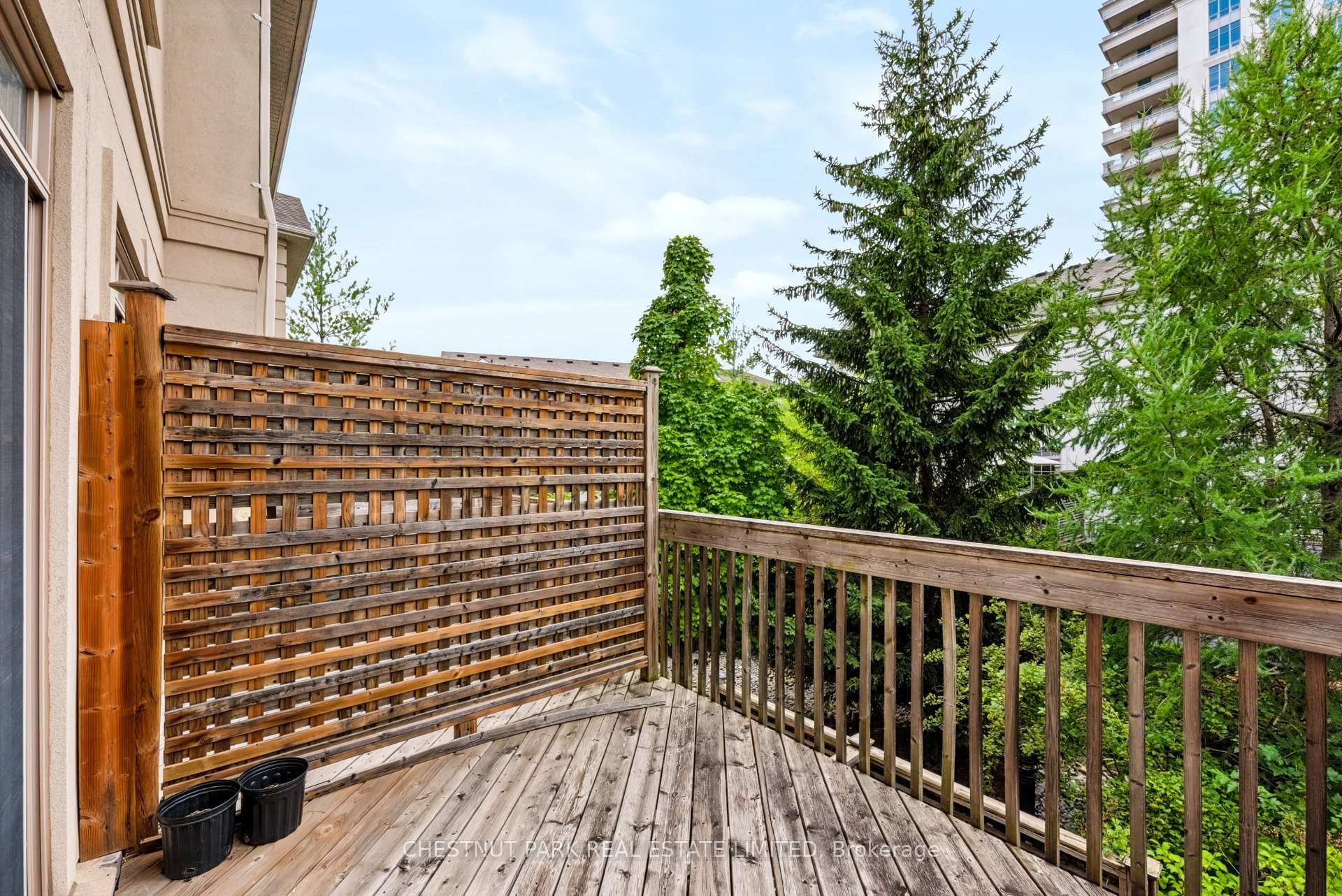 Photo 17 of 69 Bloorview Place, North York, Don Valley Village — HOMEH