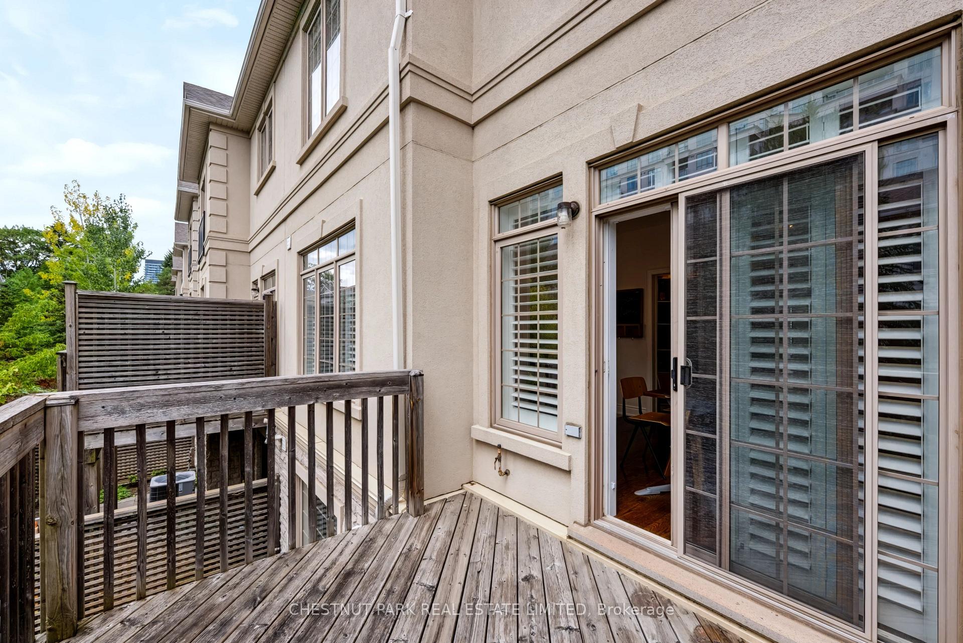 Photo 18 of 69 Bloorview Place, North York, Don Valley Village — HOMEH