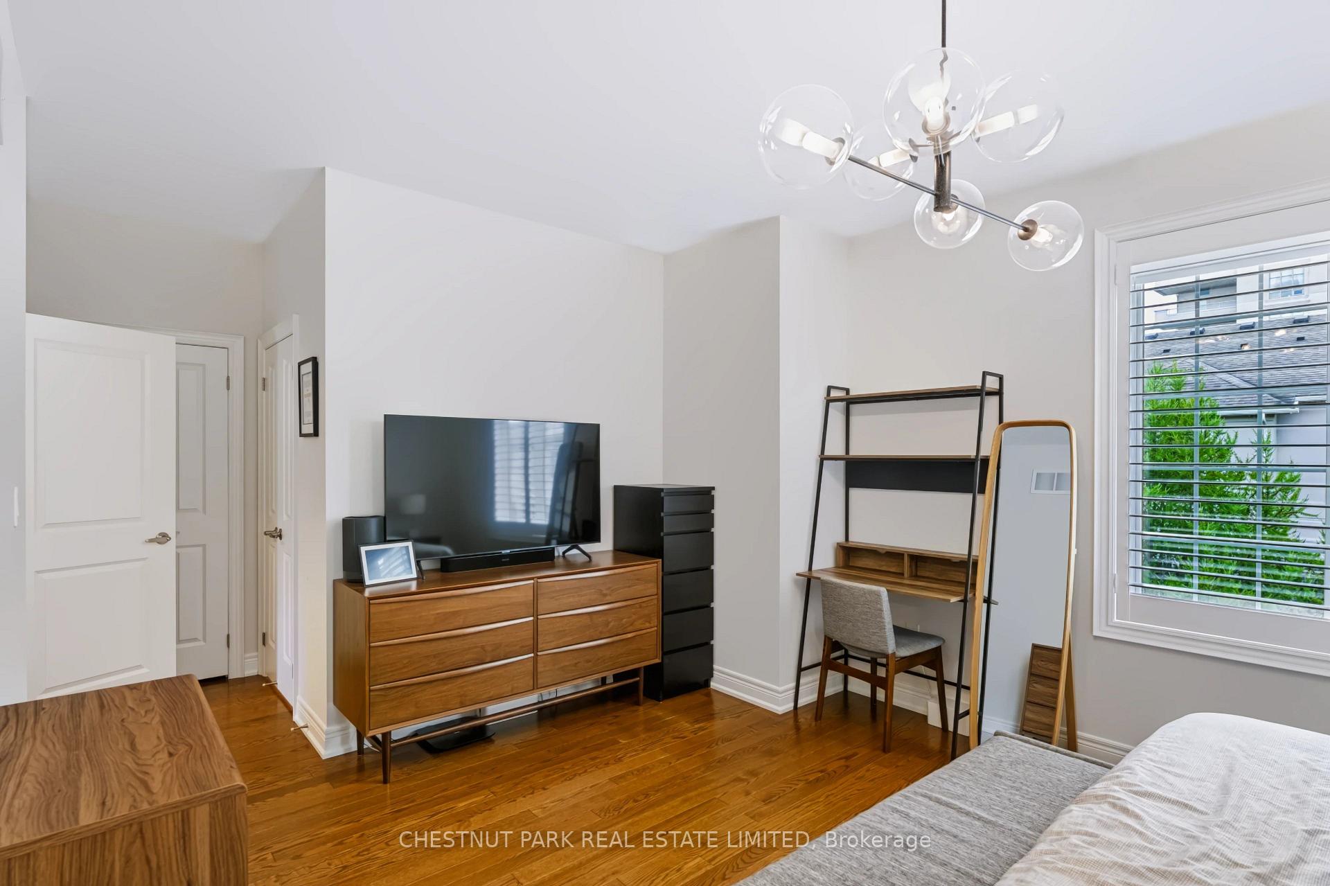 Photo 20 of 69 Bloorview Place, North York, Don Valley Village — HOMEH