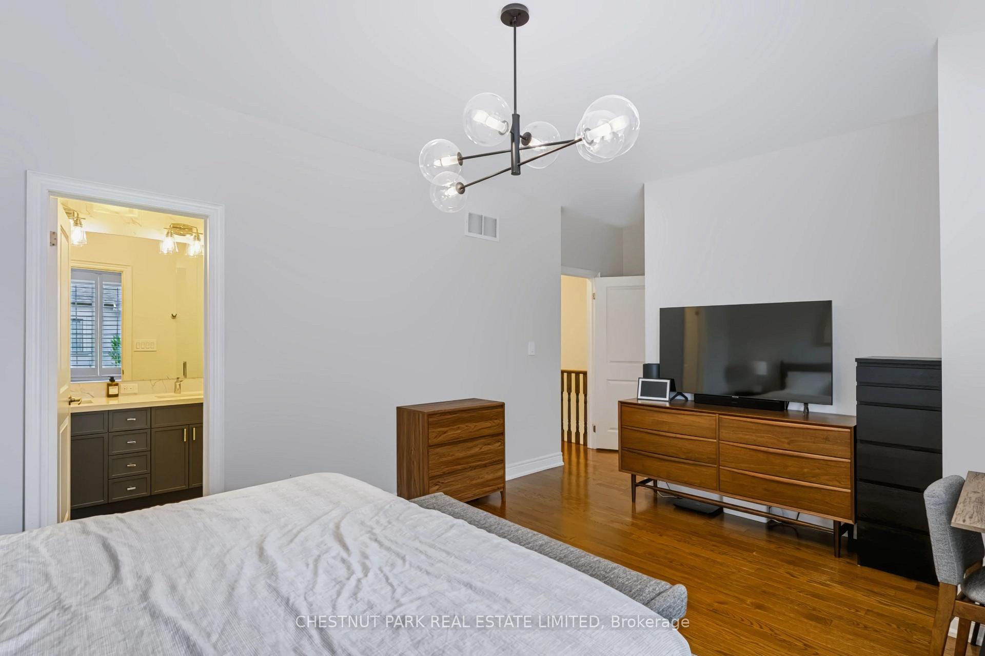 Photo 21 of 69 Bloorview Place, North York, Don Valley Village — HOMEH