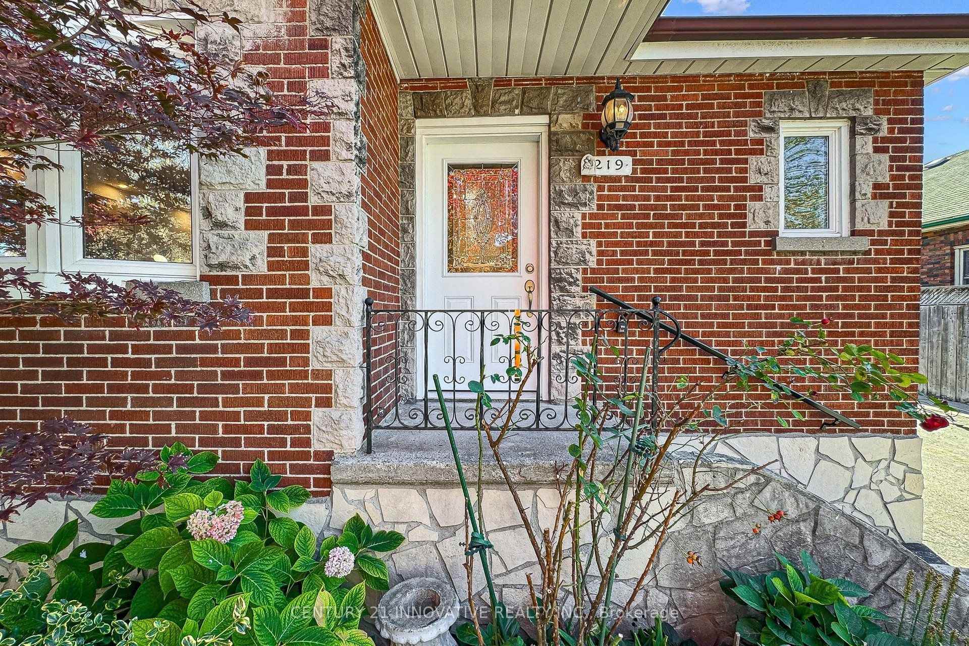 Photo 11 of 219 Etna Avenue, Oshawa, Central — HOMEH