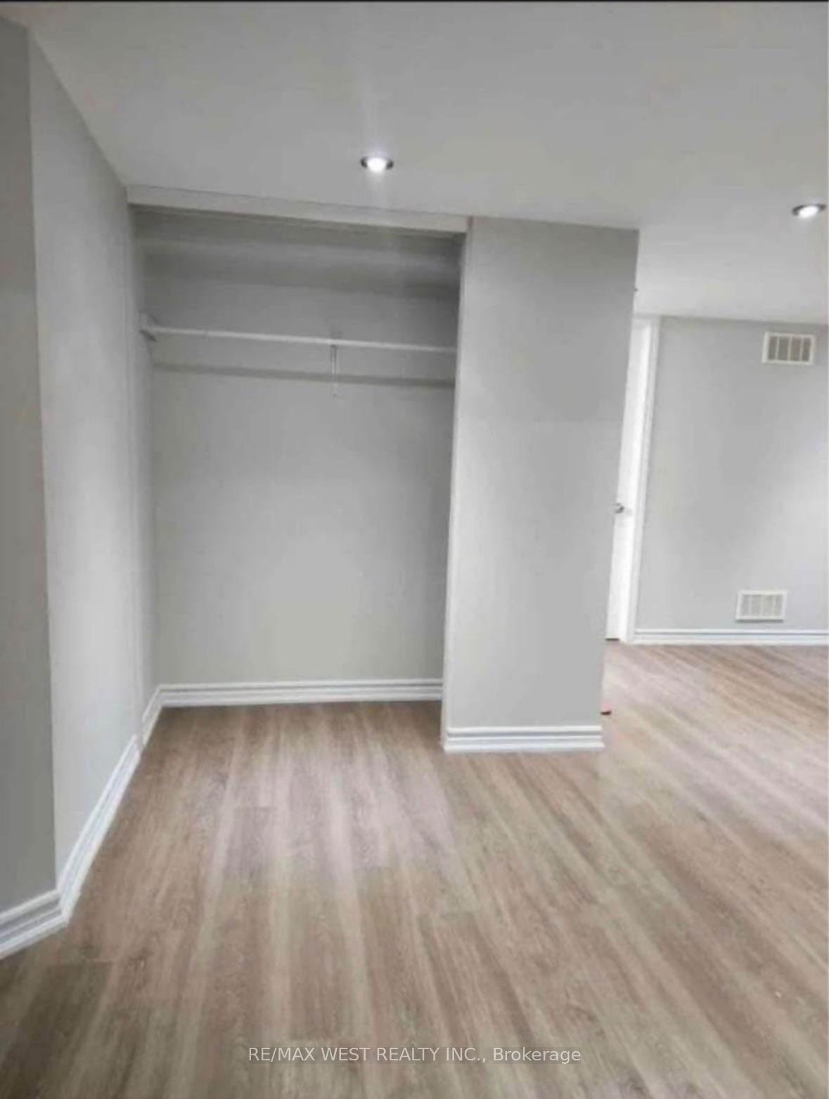 Photo 4 of 98 Yellow Avens Boulevard, Brampton, Sandringham-Wellington — HOMEH