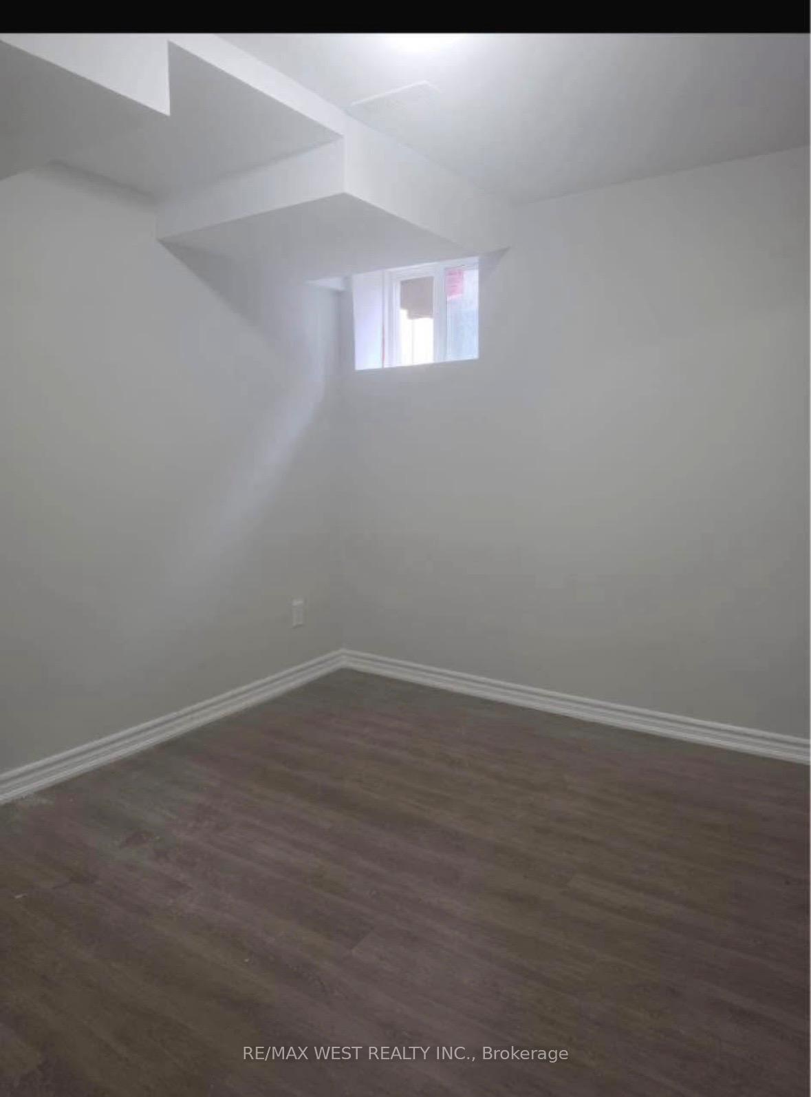 Photo 9 of 98 Yellow Avens Boulevard, Brampton, Sandringham-Wellington — HOMEH