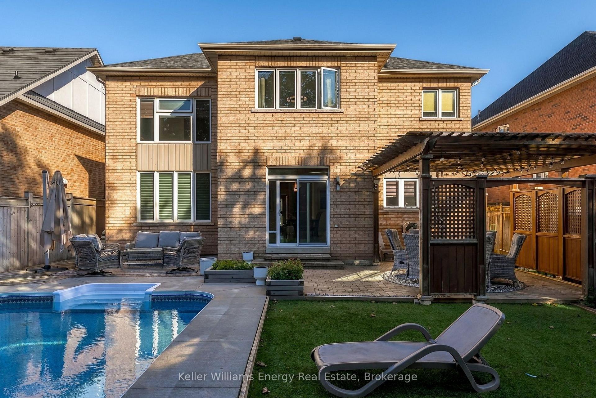 Photo 5 of 1314 Maddock Drive, Oshawa, Pinecrest — HOMEH