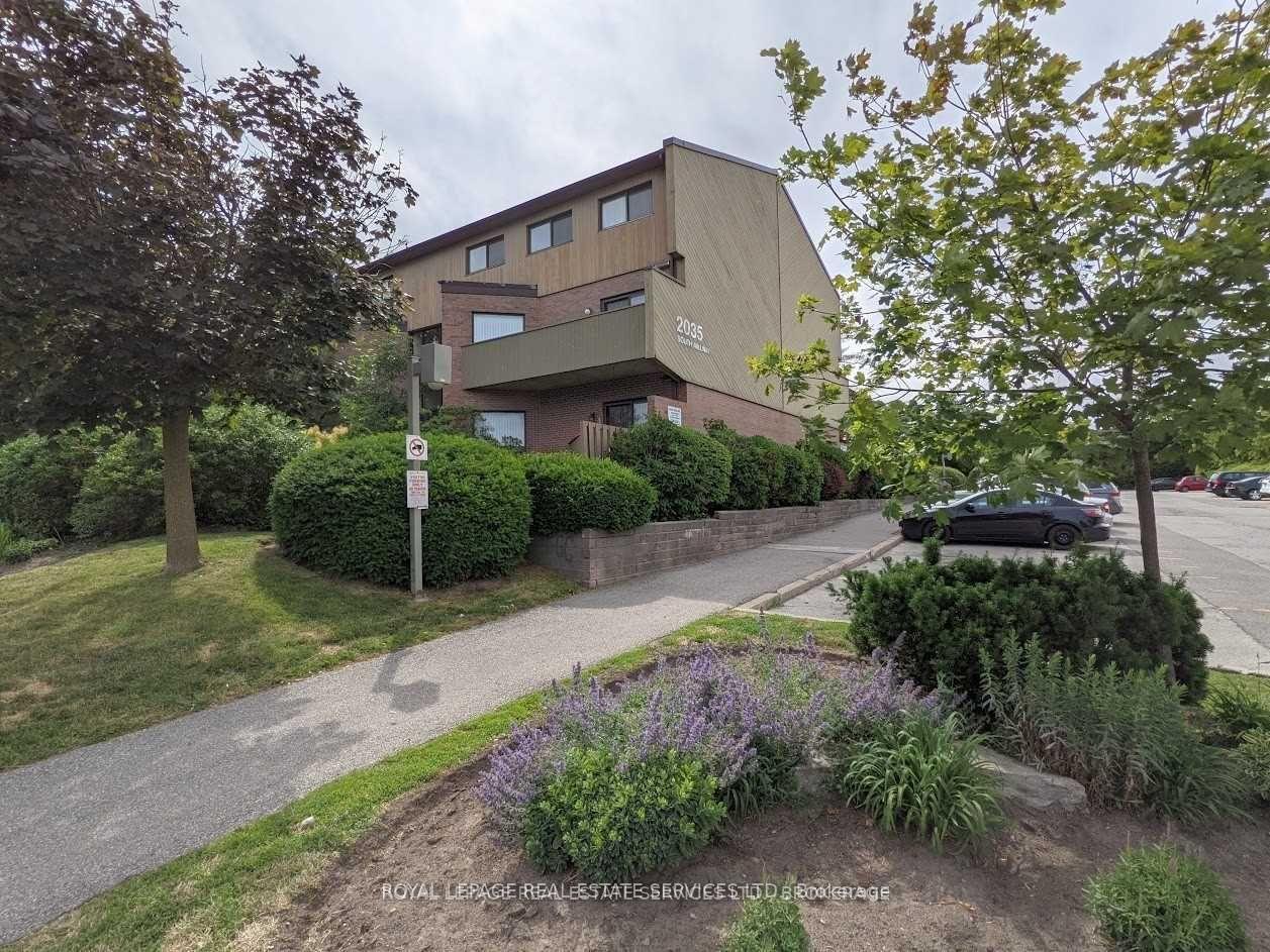 Photo of Unit 12, 2035 South Millway Drive