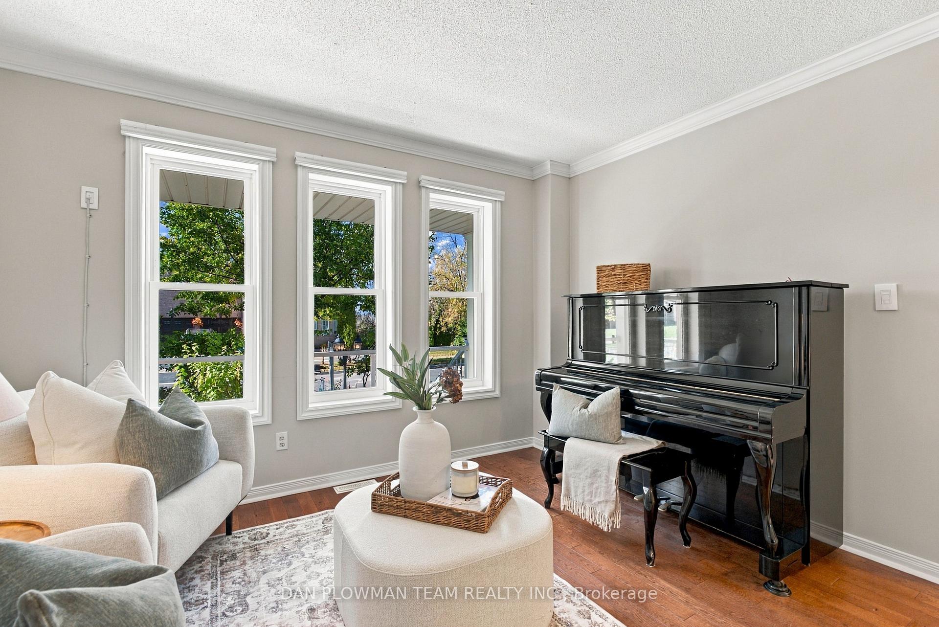 Photo 4 of 980 Langford Street, Oshawa, Eastdale — HOMEH