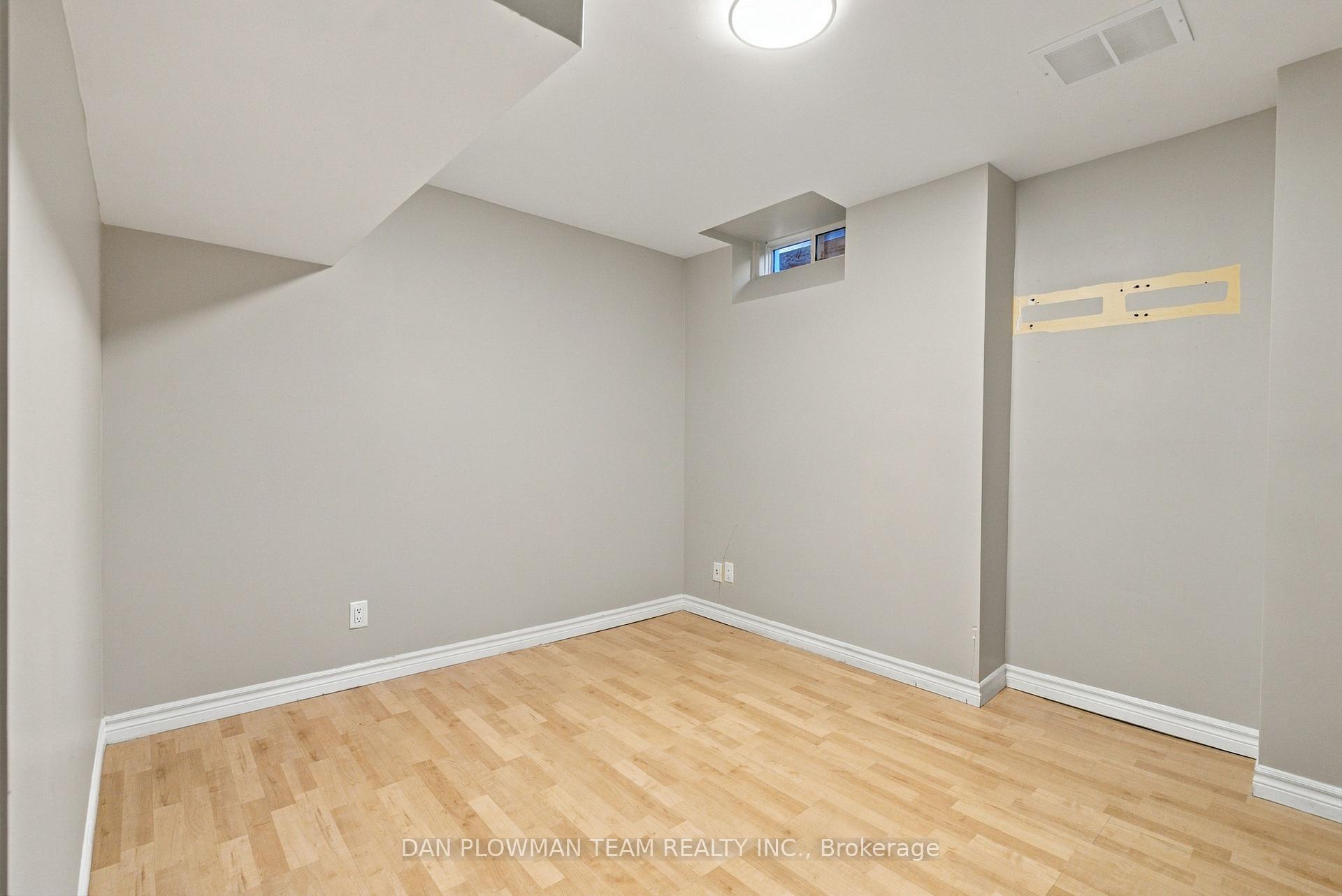 Photo 36 of 980 Langford Street, Oshawa, Eastdale — HOMEH