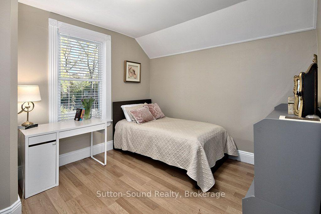 Photo 18 of 1219 2ND Avenue E, Owen Sound — HOMEH