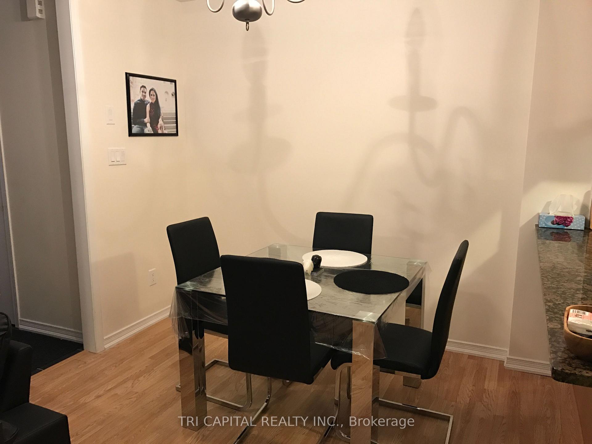 Photo 2 of 21 Coneflower Crescent, North York, Westminster-Branson — HOMEH