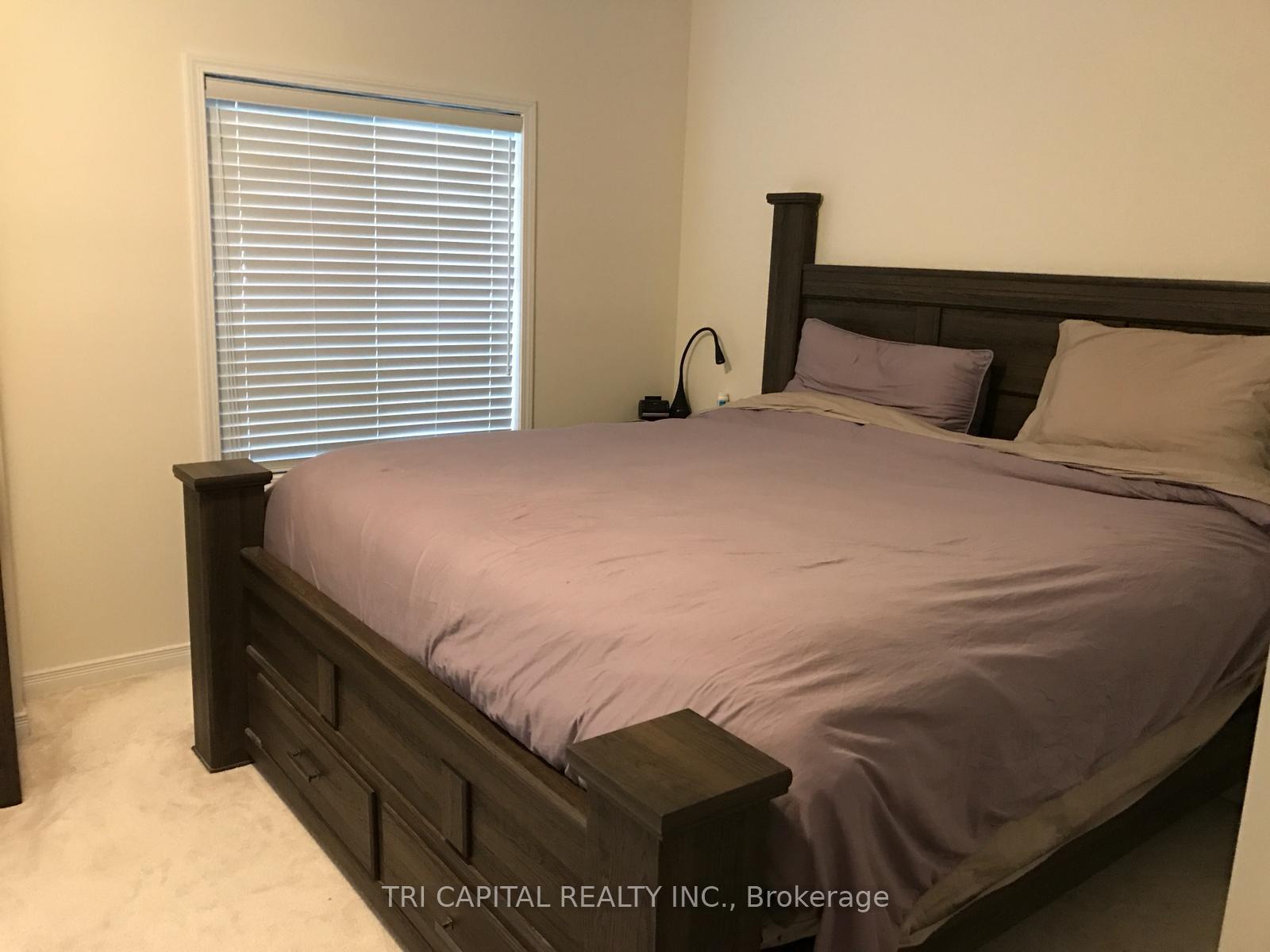 Photo 6 of 21 Coneflower Crescent, North York, Westminster-Branson — HOMEH