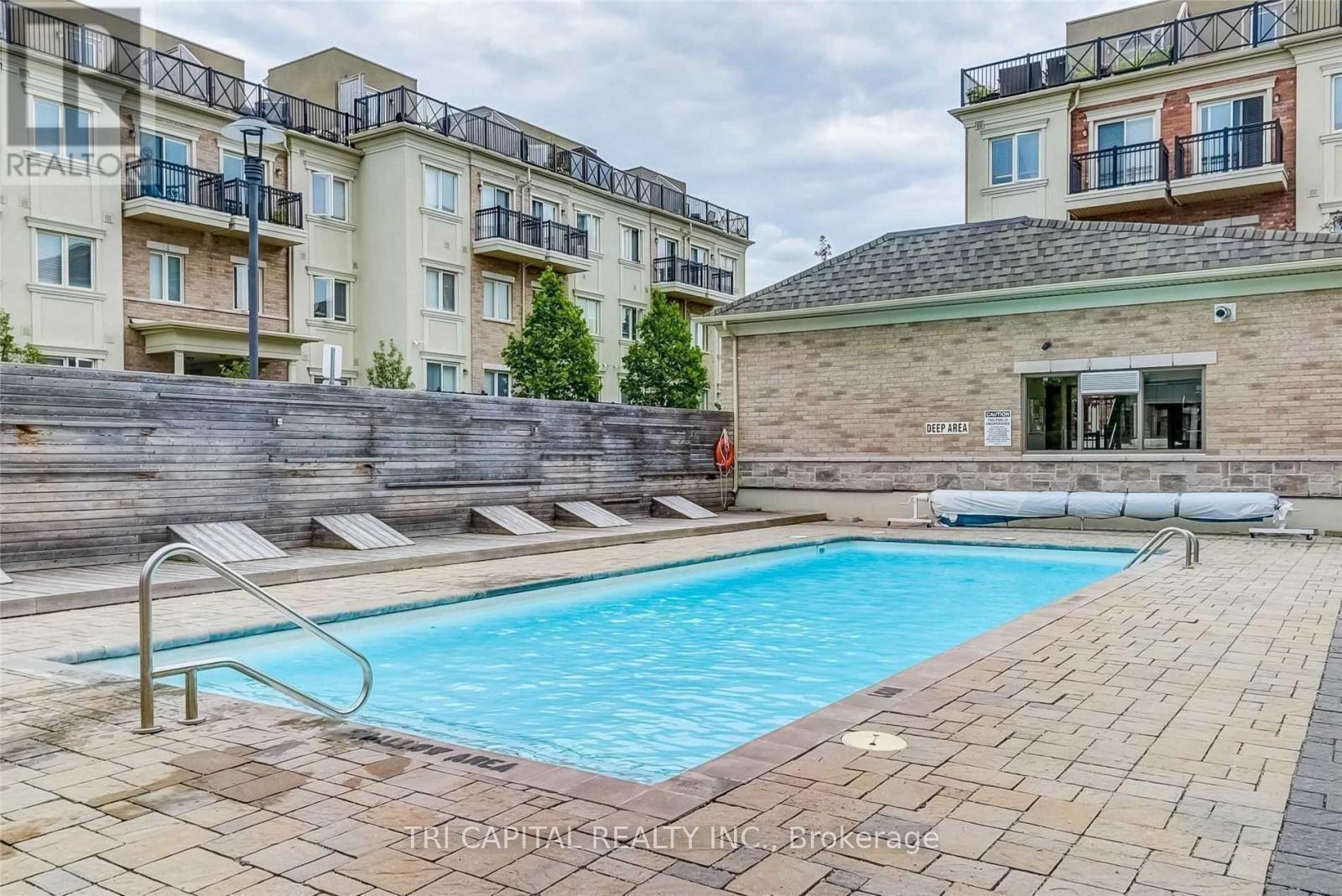 Photo 12 of 21 Coneflower Crescent, North York, Westminster-Branson — HOMEH