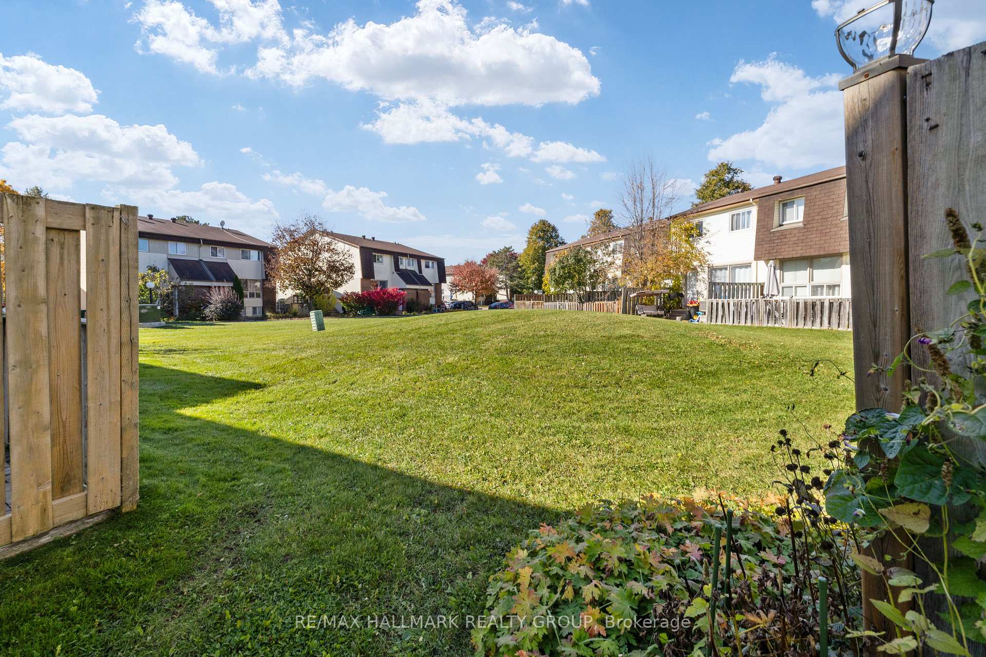 Photo 40 of 1A Forester Crescent, Ottawa, Westcliffe Estates — HOMEH