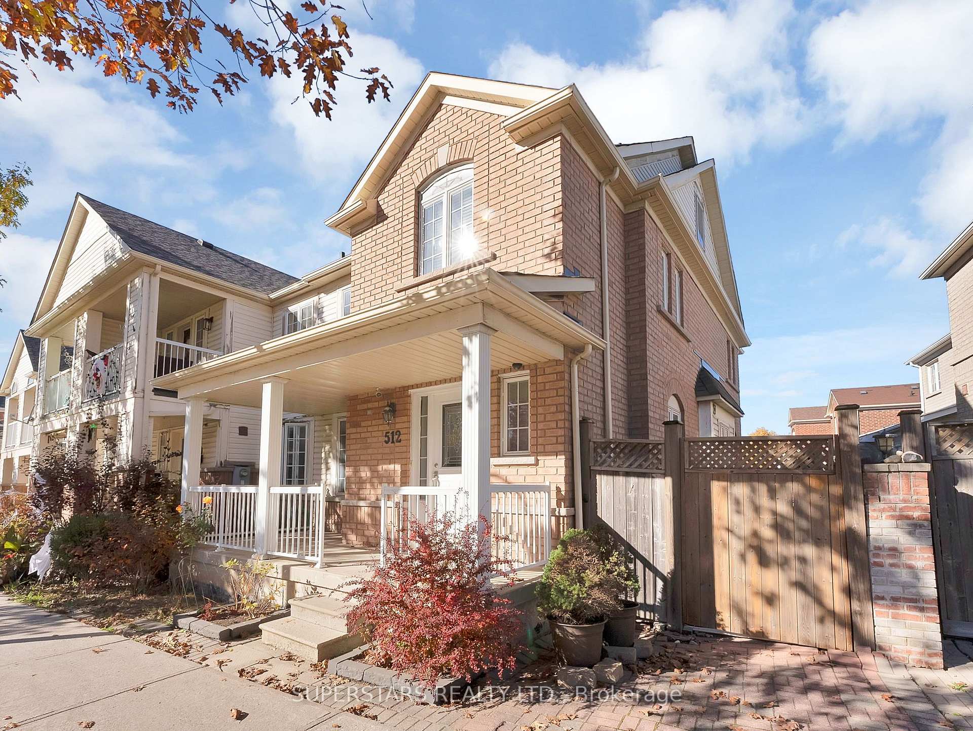 Photo 2 of 512 Bur Oak Avenue, Markham, Berczy — HOMEH