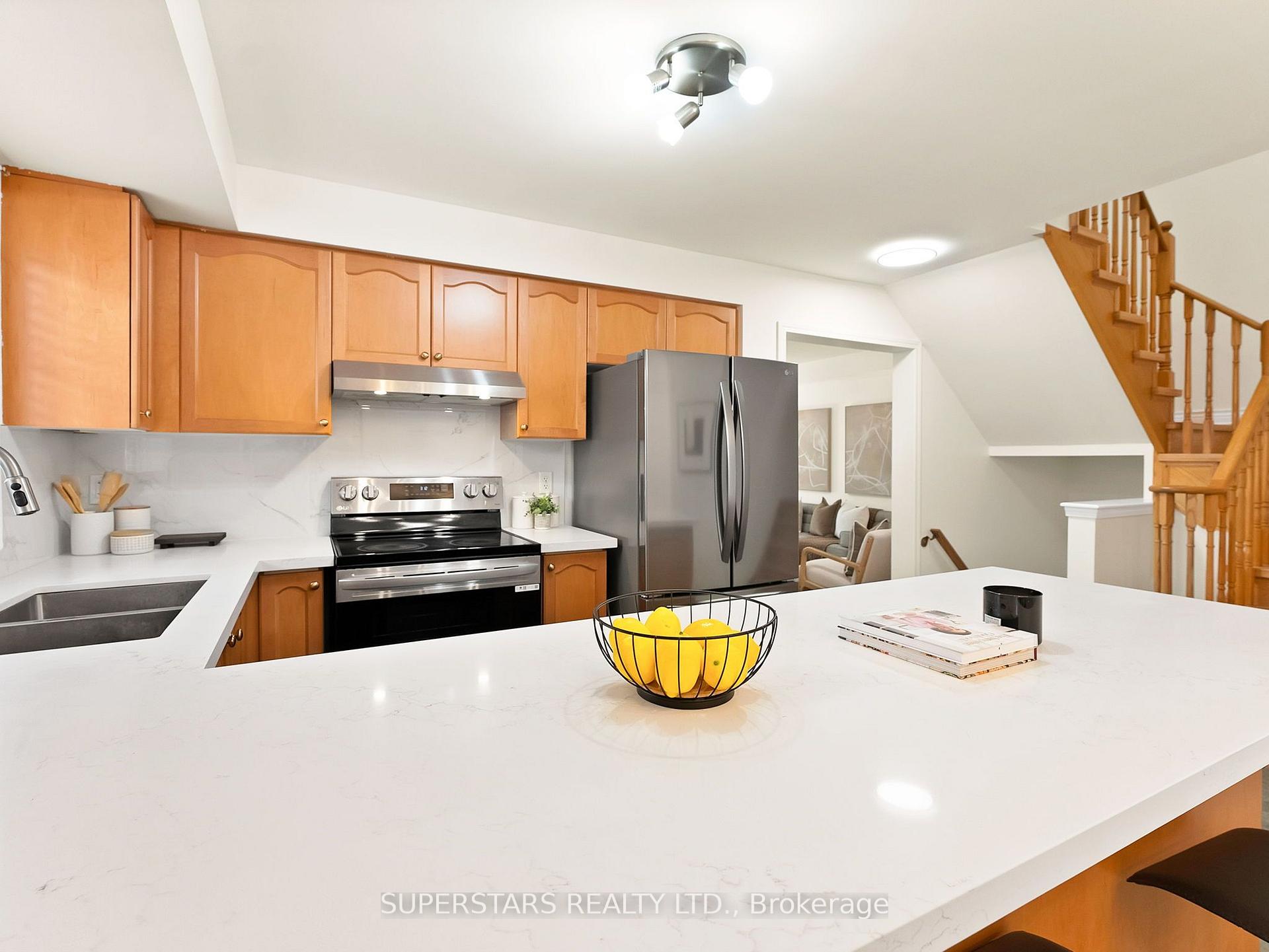Photo 14 of 512 Bur Oak Avenue, Markham, Berczy — HOMEH