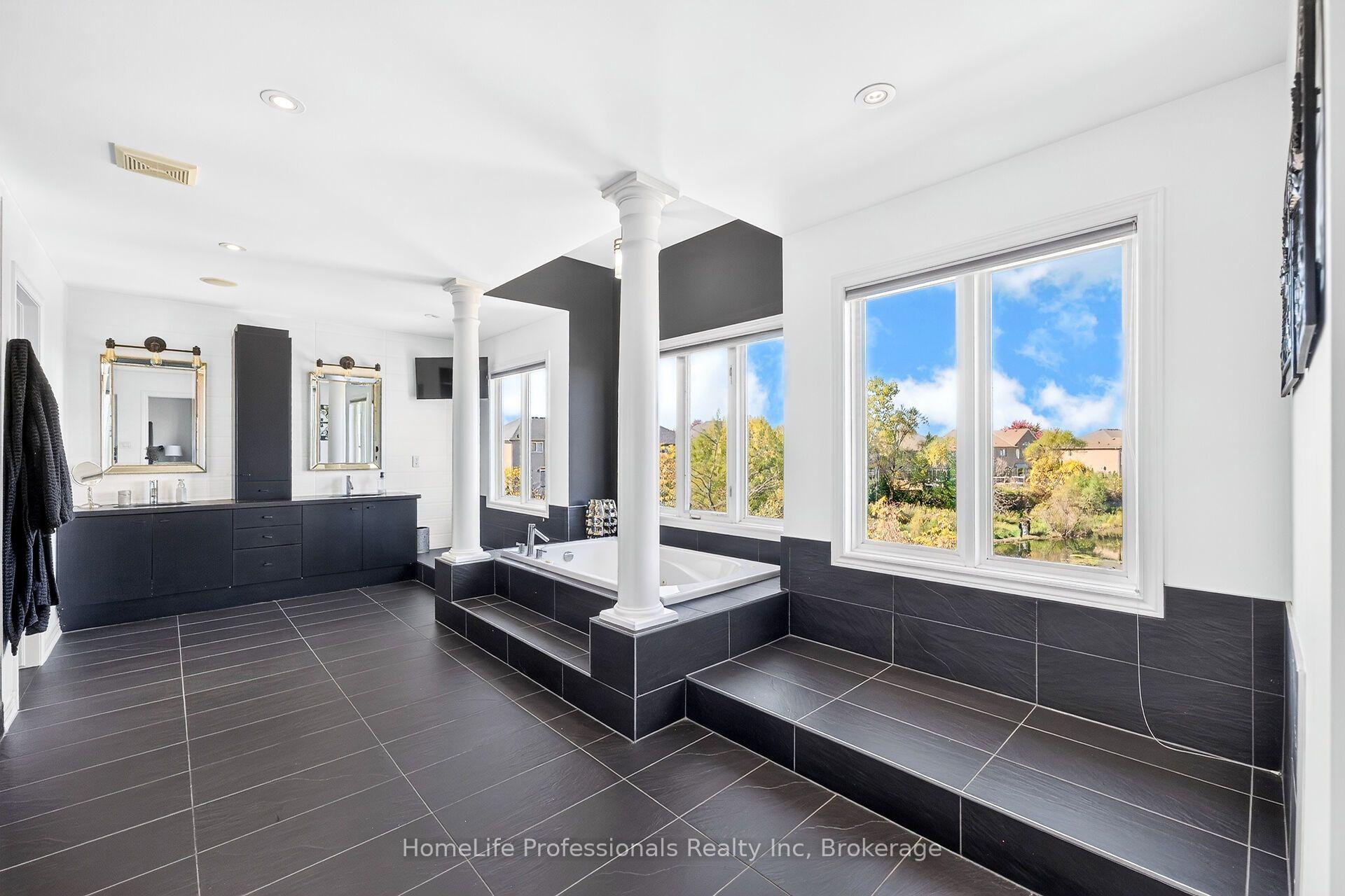 Photo 27 of 19 Berkshire Place, Hamilton, Meadowlands — HOMEH